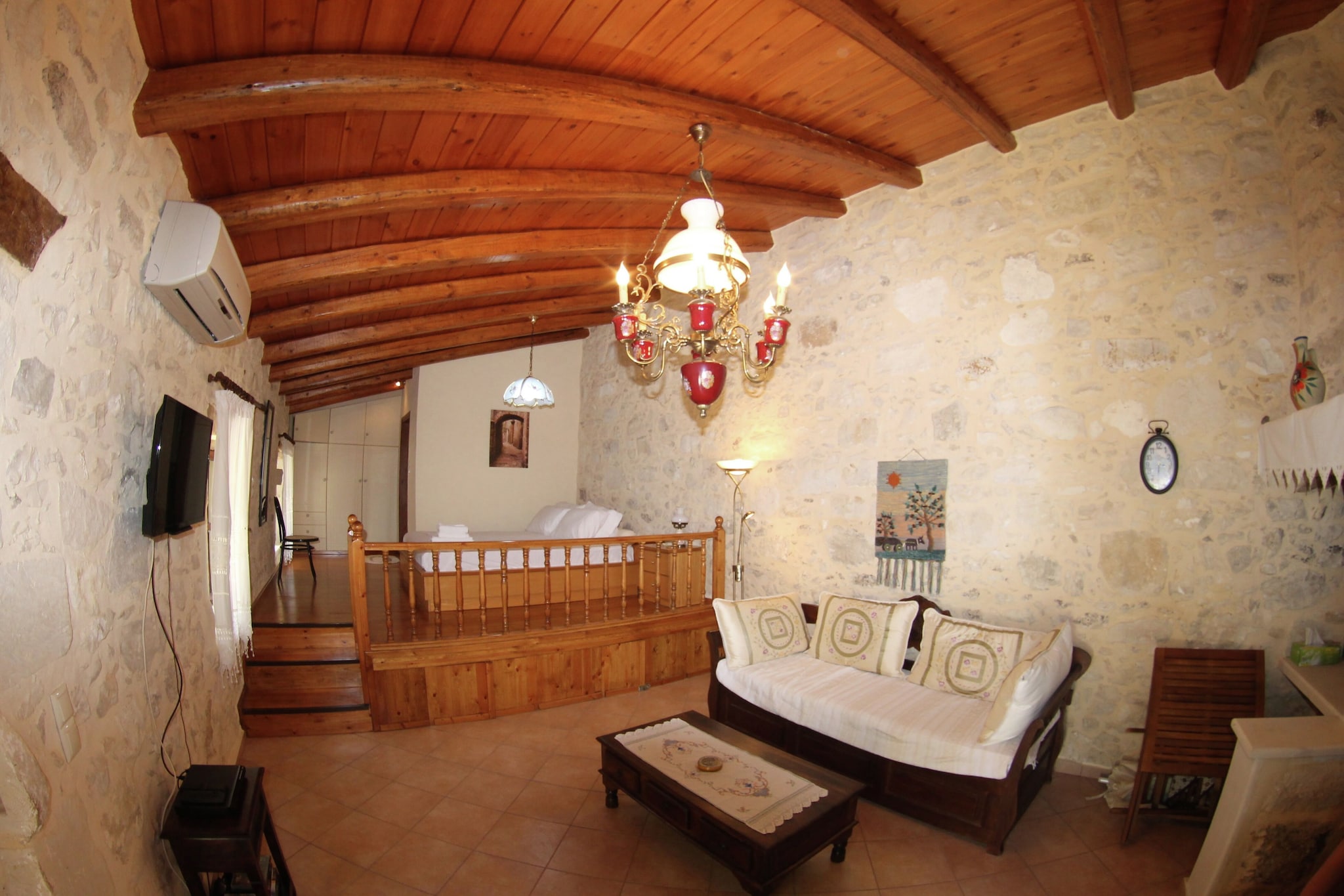 A Peaceful Mountain Retreat
Tucked away in the tranquil mountain village of Pasalites, this charming 1-bedroom holiday cottage is the perfect romantic hideaway for couples and honeymooners. With its open-plan studio design and stunning views of Mount Psiloritis, the highest peak in Crete, this cozy home offers the ideal base for exploring nature, history, and culture.

Explore Authentic Crete
Pasalites is a traditional Greek village, full of charm and hospitality. Enjoy scenic walks, cycling, or capturing the beauty of the surroundings through photography or painting. Just a short 6-minute drive brings you to the market town of Perama, where you’ll find shops, cafes, and local life. Historical sites like the Melidoni Caves, ancient Eleftherna, and the picturesque town of Rethymnon are easily accessible.

Comfort and Privacy Outdoors
The cottage opens up to a private courtyard shaded by fruit trees — a serene spot for morning coffee or evening wine. Completely enclosed, the space is safe for small children. Whether you're relaxing under the Cretan sun or venturing through mountain trails, this peaceful hideout makes your island getaway truly unforgettable.