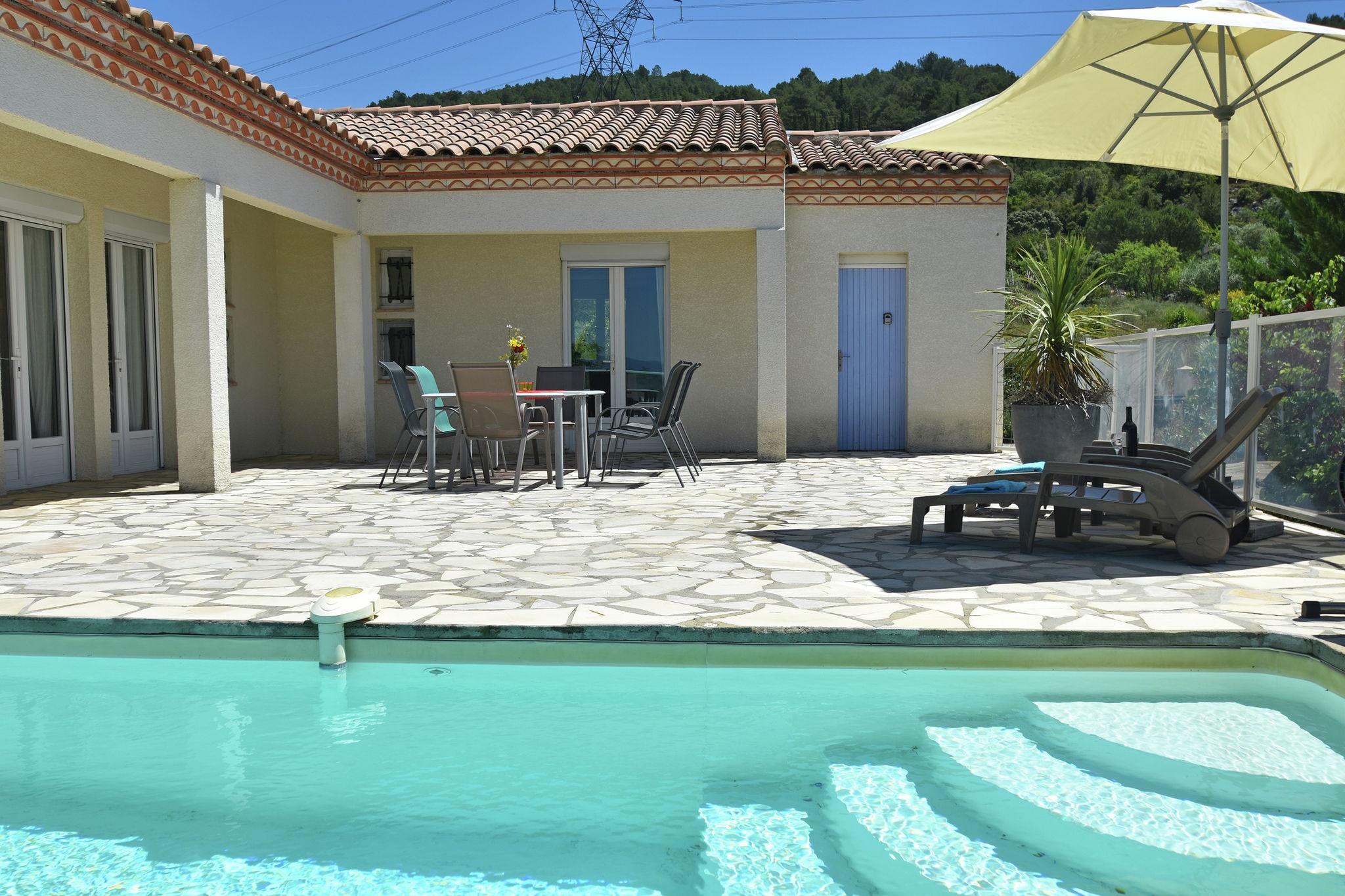 Villa dans un cadre paisible avec piscine privée à Oupia