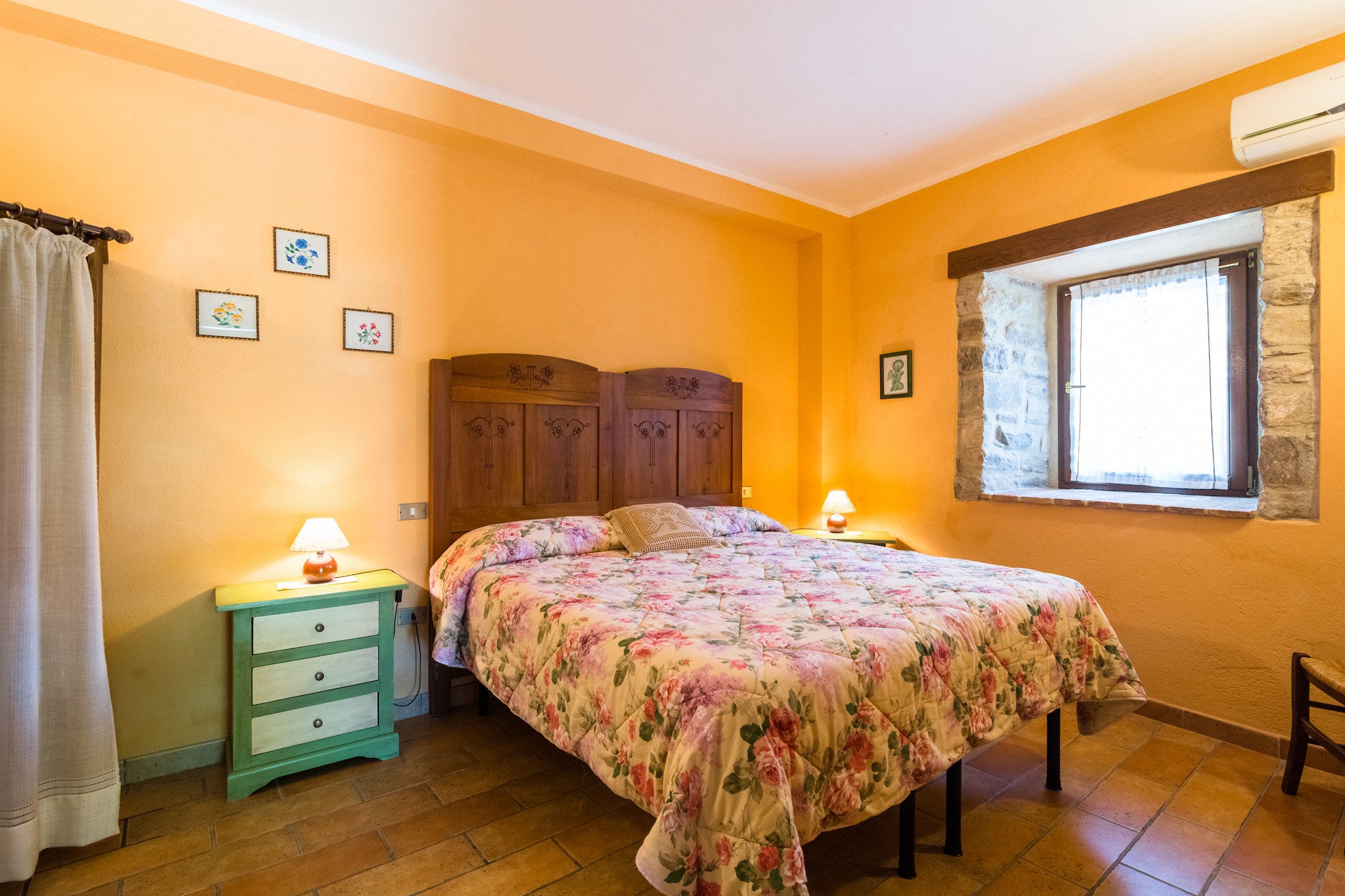 Ground floor: (open kitchen(TV, dining table, coffee machine, microwave, fridge-freezer, terrace), Bedroom with bathroom(double bed, shower, washbasin, toilet, bidet))\n\nveranda, garden(shared with other guests, 500 m2), garden furniture, BBQ, parking, trampoline, swimming pool(shared with other guests, 12 x 6 m., opened from Jun upto and including 1/2 Sep), slide, table tennis table