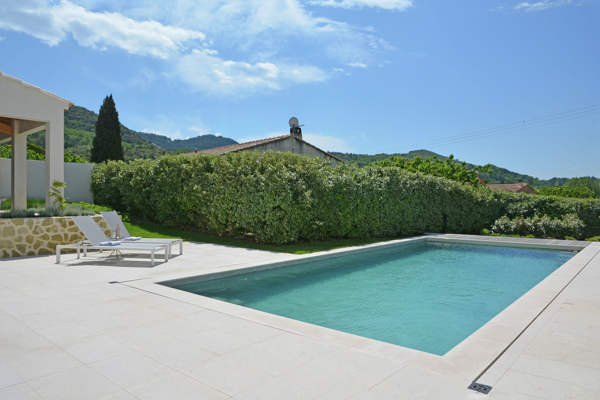 Superbe villa avec piscine chauffée à Malaucène, en Provence