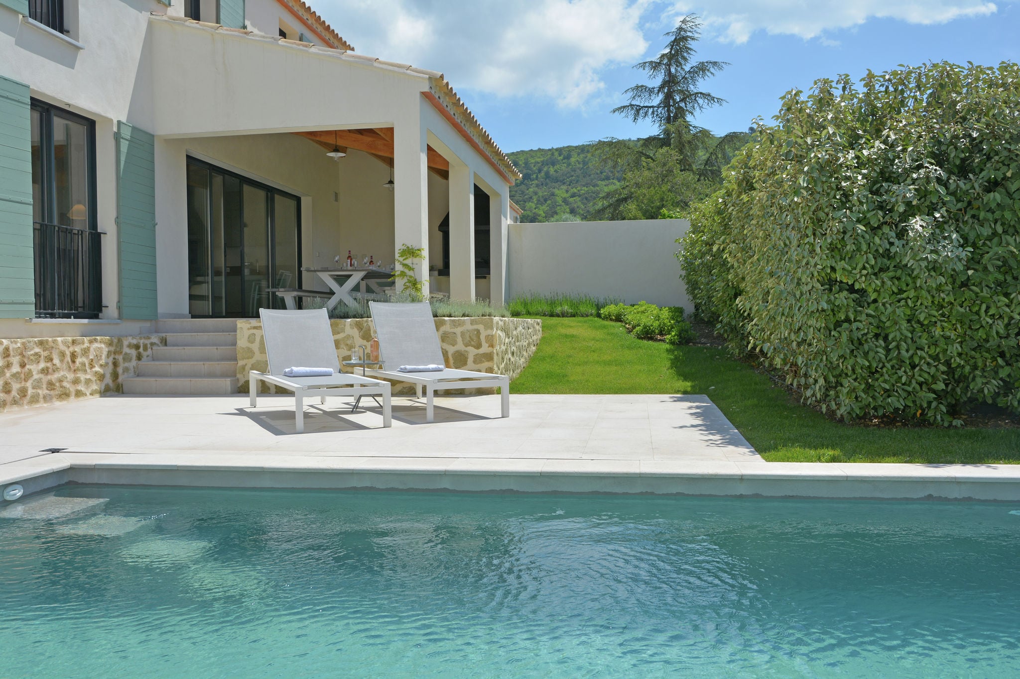 Schitterende villa met verwarmbaar privézwembad in domein op loopafstand dorp