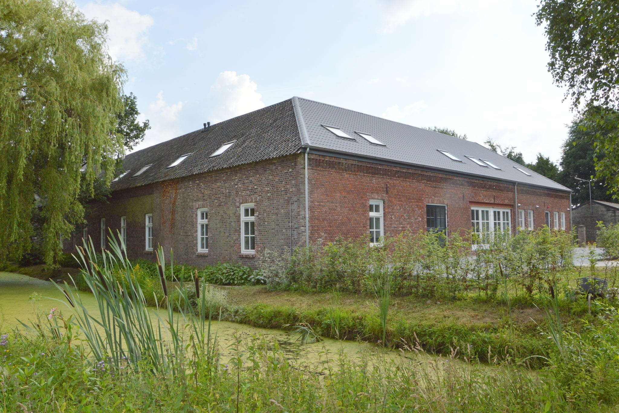 Luxueus landhuis in Swolgen met een sauna en recreatieruimte