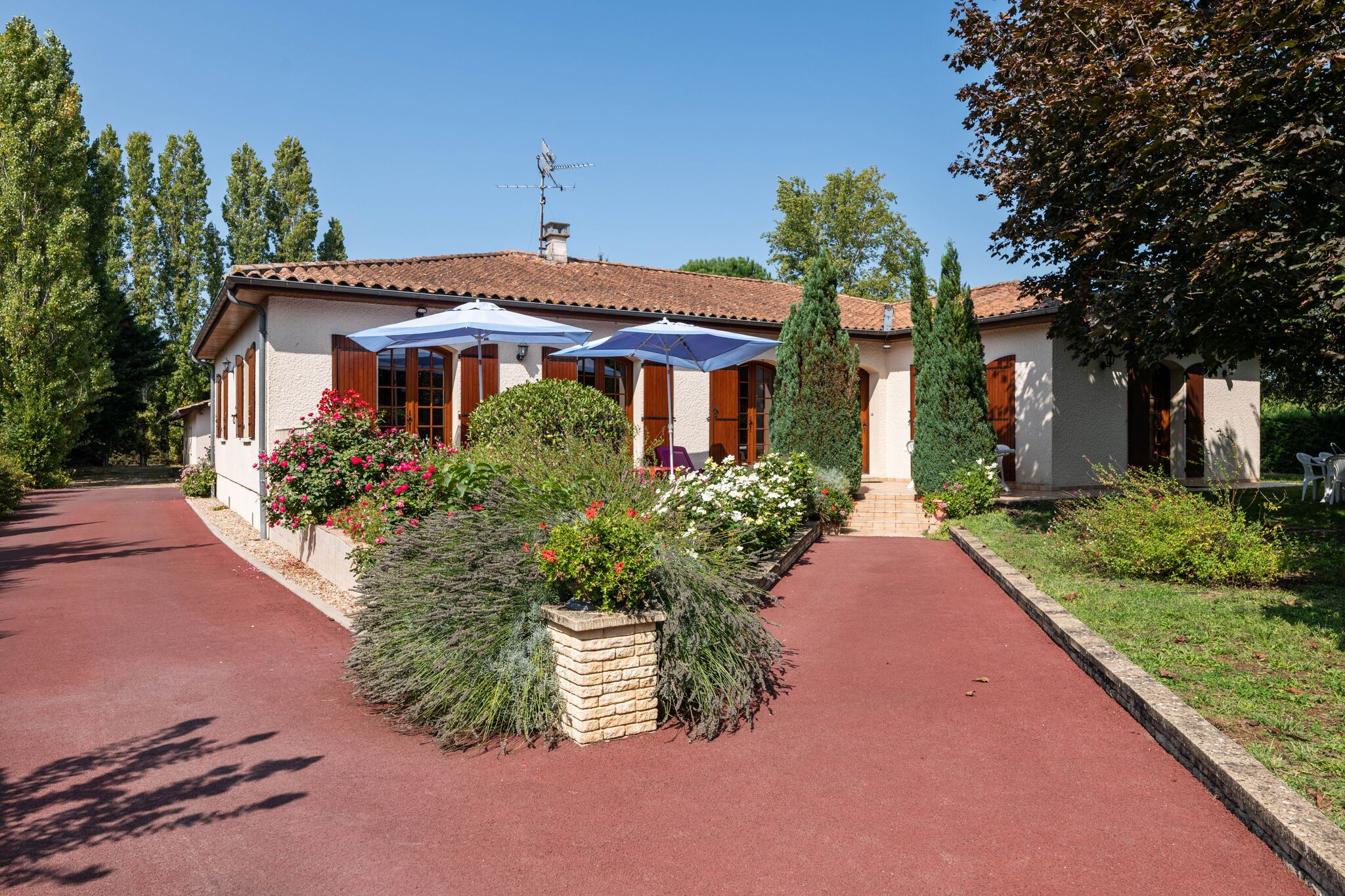 Schöne Villa mit eigenem Garten in Pineuilh Aquitanien