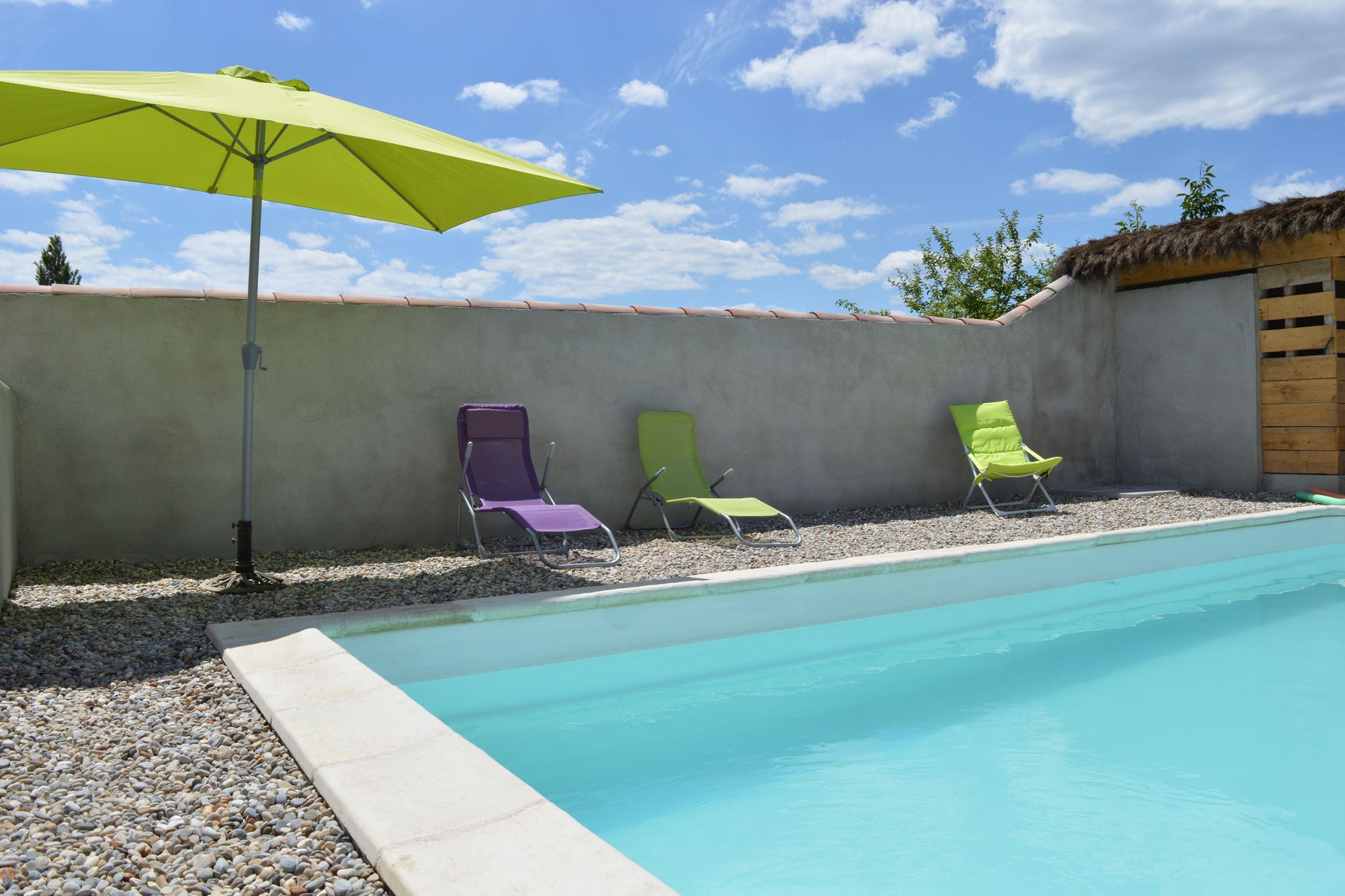 Modernes Ferienhaus in Pradons mit beheiztem Schwimmbad