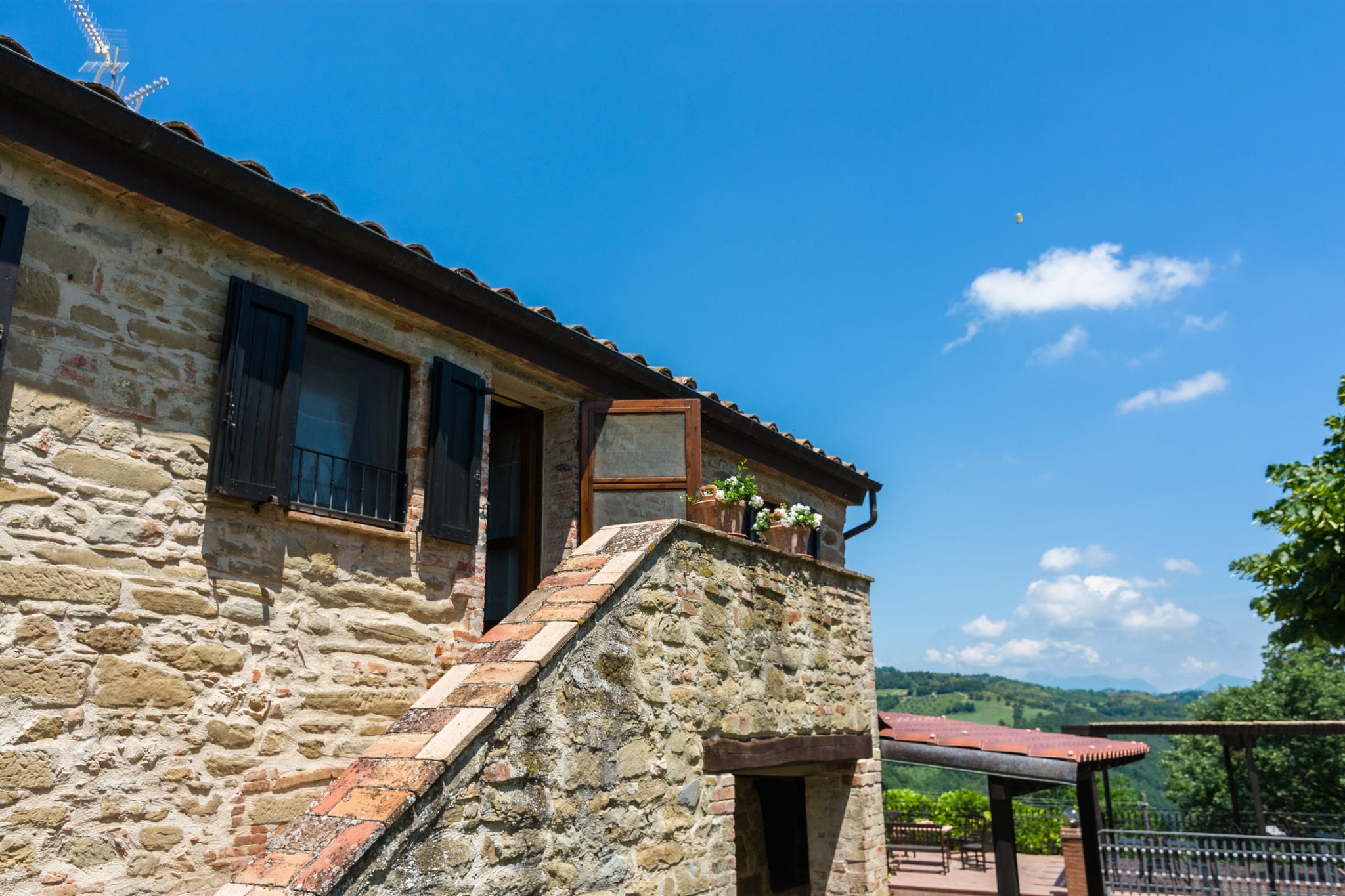 Farmhouse in hilly area, swimming pool and panoramic terrace