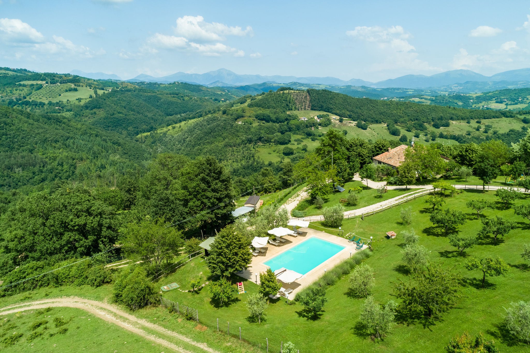 Farmhouse in hilly area, swimming pool and panoramic terrace