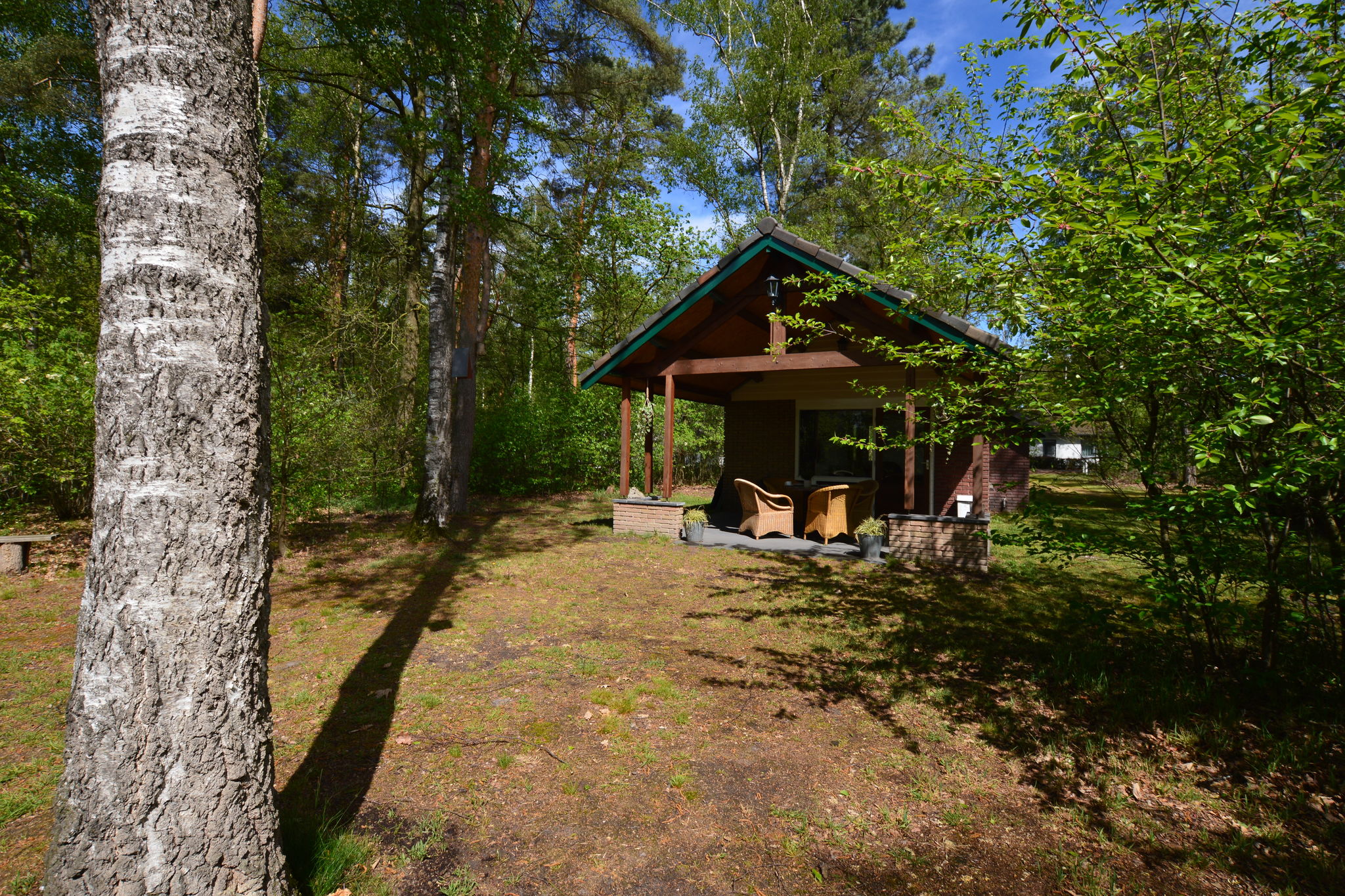 vrijstaand huisje met sauna, grote tuin en overdekt terras