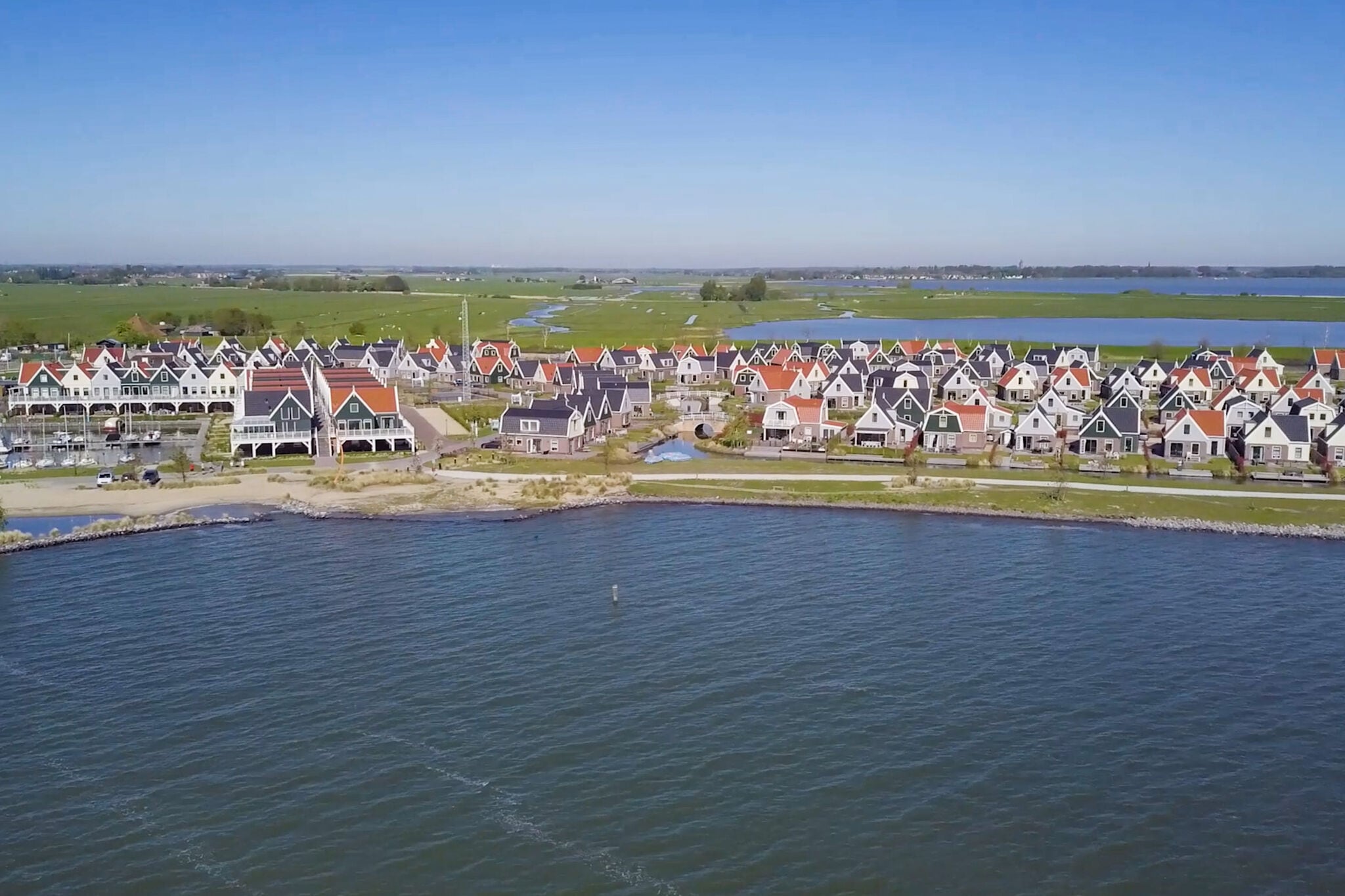 Holiday home on the Markermeer near Amsterdam