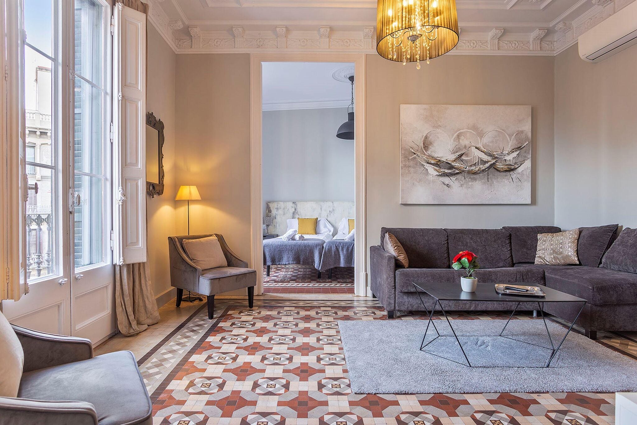 Luxurious apartment for 8 people recently renovated in the center of Barcelona