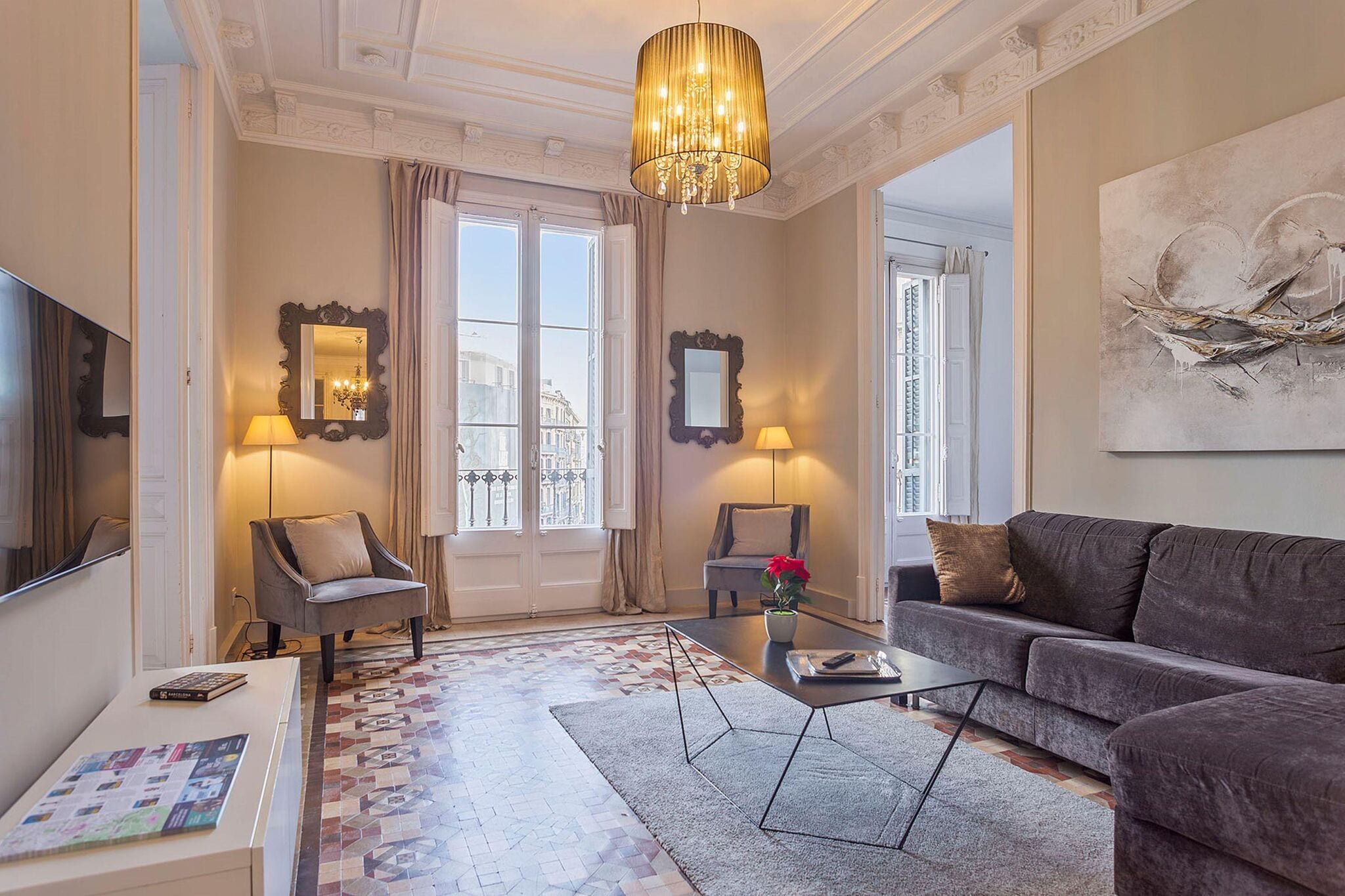 Luxus-Wohnung für 6 Personen ganz renoviert im Zentrum von Barcelona