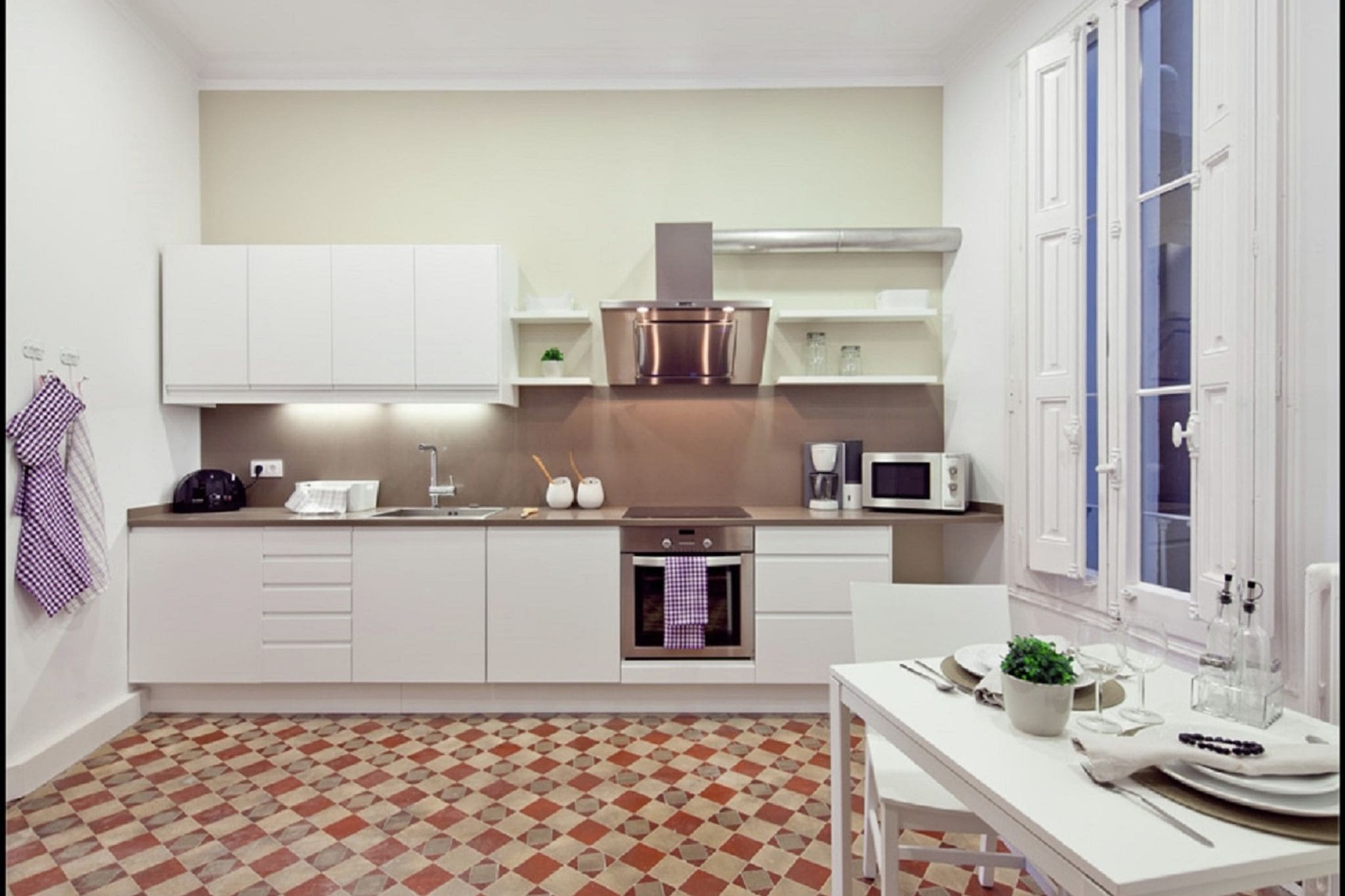 Luxuriöse Wohnung für 5 Personen, kürzlich renoviert im Zentrum von Barcelona