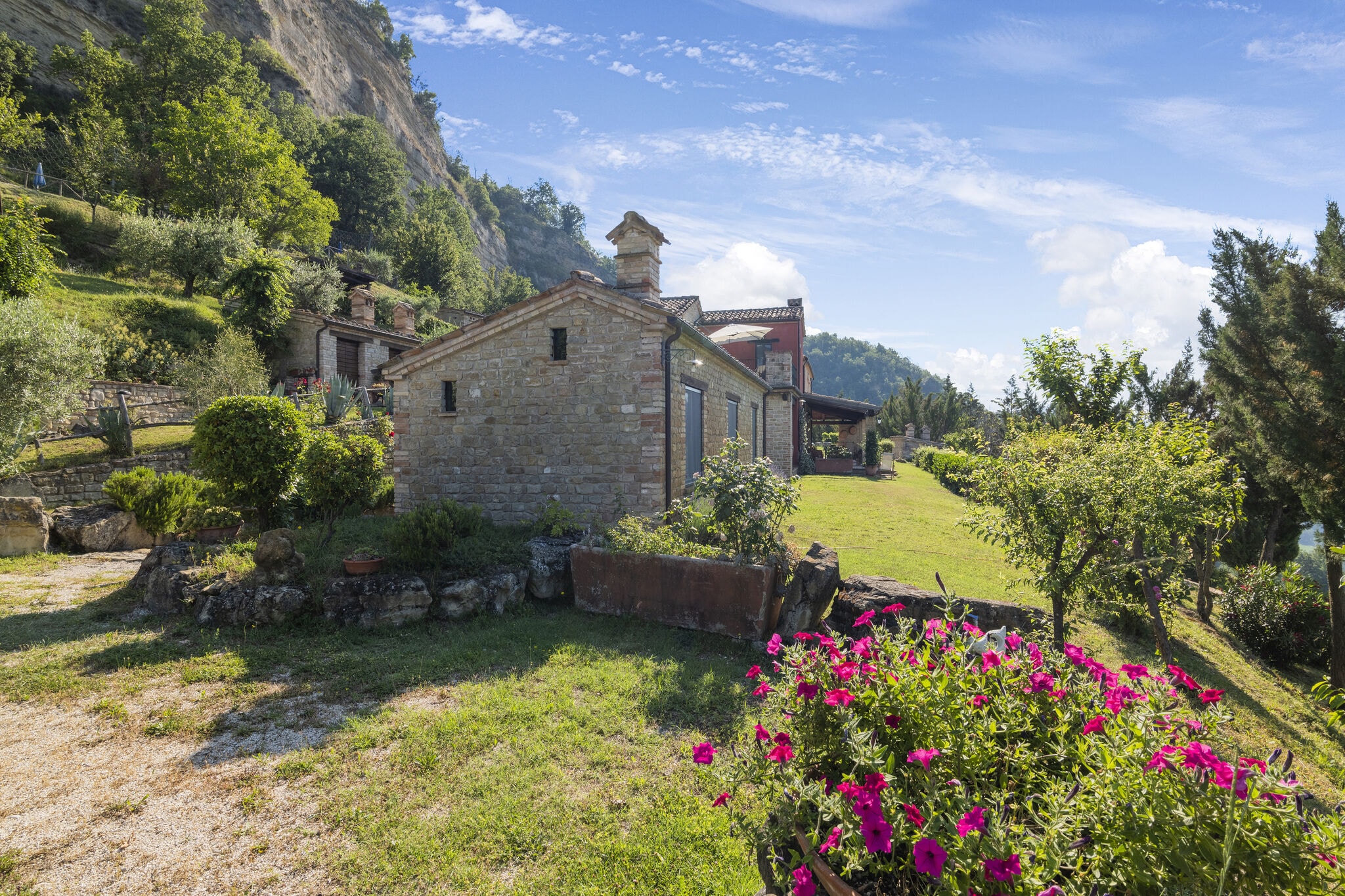 Fantastisch landhuis in Monte San Martino met een zwembad