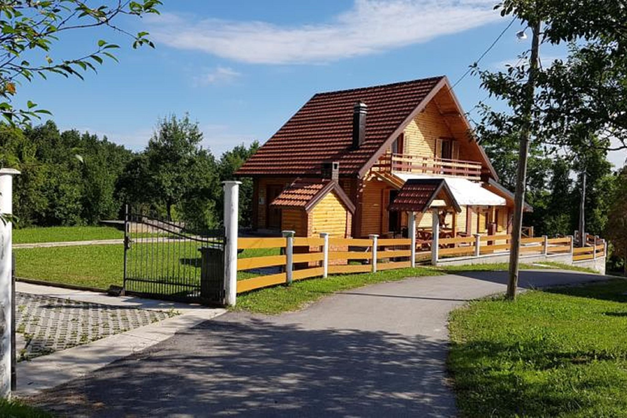 Schönes Ferienhaus Ogulin Lika in Karlovac, Kroatien