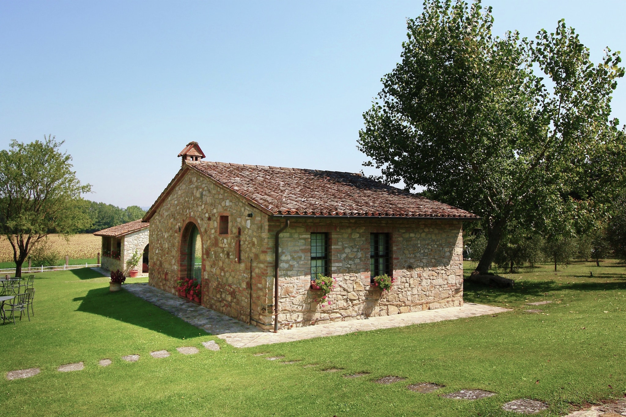 Vaste maison de vacances avec piscine à Pian di San Martino