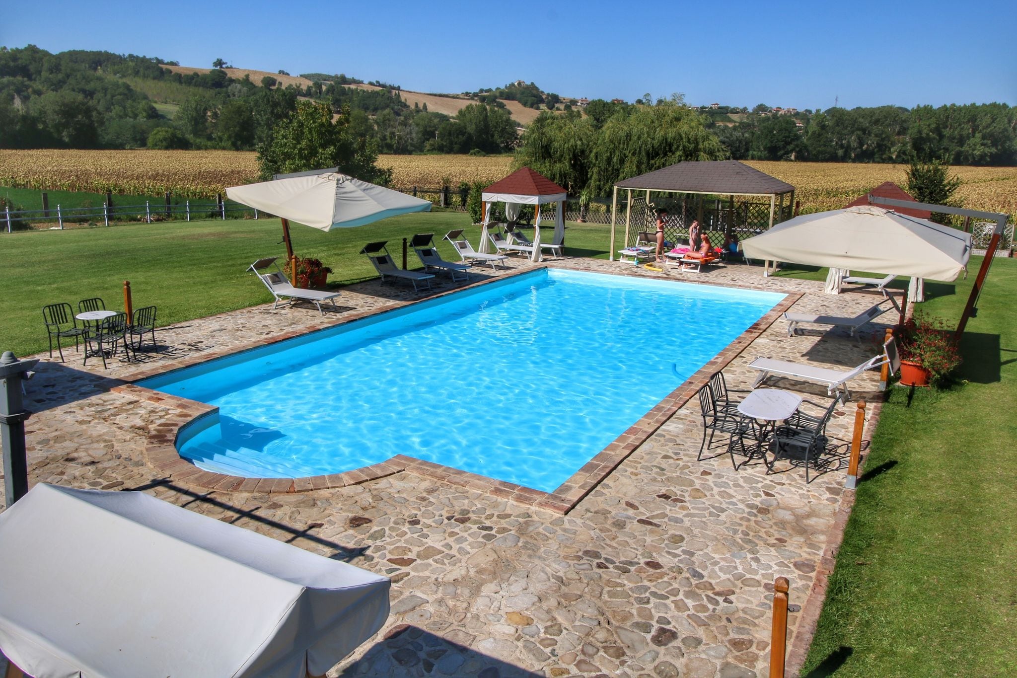 Manoir moderne avec piscine à Pian di San Martino