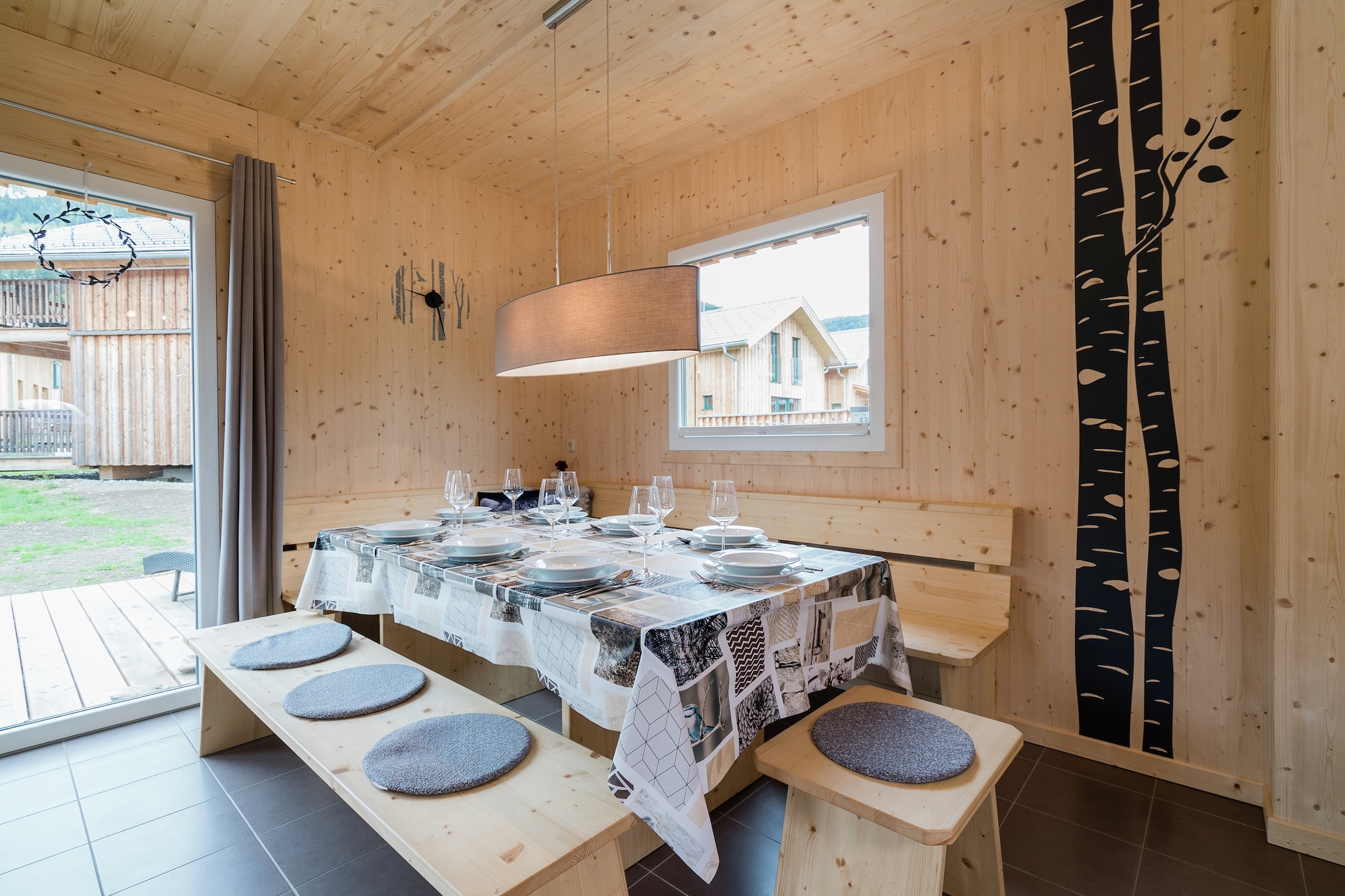 Luxurious Chalet in Sankt Lorenzen ob Murau with Jacuzzi