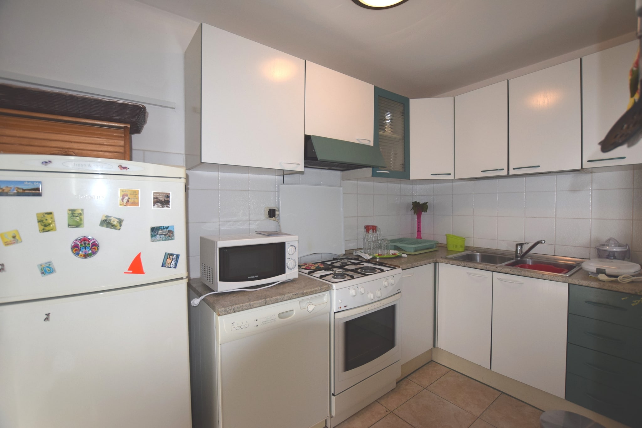 This holiday home for five guests offers a cozy and well-equipped stay in Banjole, just 500 meters from the beach and 100 meters from local restaurants and shops. With free WiFi, a spacious terrace, and an outdoor kitchen with a barbecue, this retreat is perfect for families or small groups looking to unwind by the Adriatic coast. Whether enjoying the fresh sea breeze or exploring nearby attractions, this home provides a comfortable and convenient escape.
Inside, the home features a welcoming living room with a double sofa bed, a dining room, and a fully equipped kitchen with an oven, microwave, and dishwasher. The ground floor bathroom includes a washing machine, while the first floor offers three bedrooms, one with a bunk bed, one with a double bed, and one with a single bed, along with a second bathroom and a balcony. Guests can relax in the air-conditioned interiors or enjoy the private terrace and garden.
Nearby, the Temple of Augustus showcases stunning Roman architecture, while the Brijuni Islands offer breathtaking nature and historical sites. Explore the Arch of the Sergii, a well-preserved Roman triumphal arch. For dining, Nina Pizzeria serves delicious Italian dishes, while Konoba Sidro offers fresh seafood. Whether exploring history or savoring local flavors, this holiday home is the perfect coastal retreat.