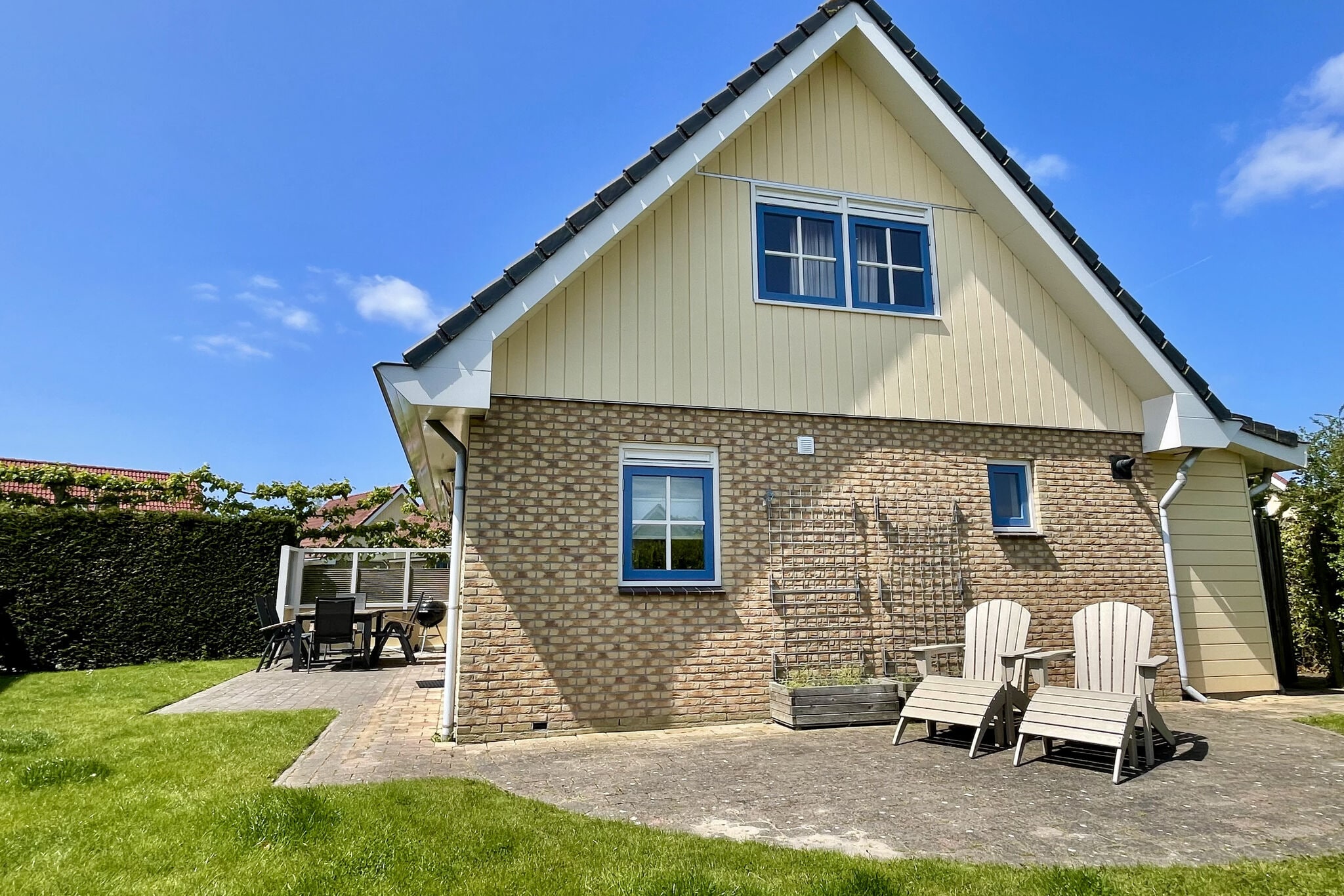 Attractive, detached holiday home in small-scale holiday park