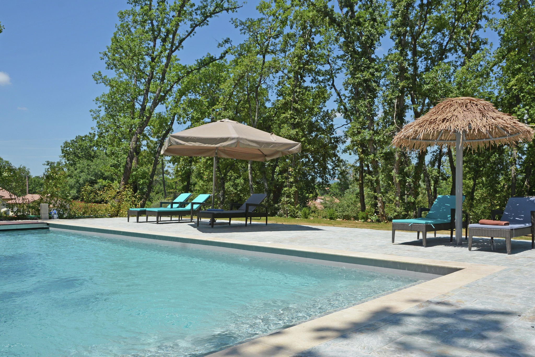 Villa moderne avec piscine à Montauroux France