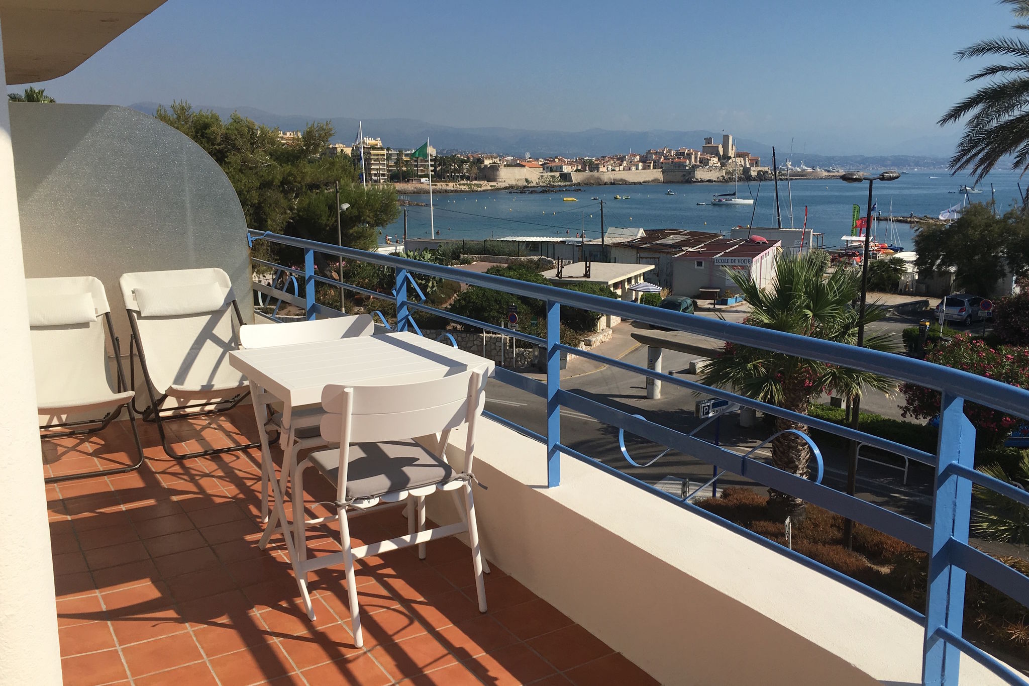 Modernized Apartment in Antibes with Terrace