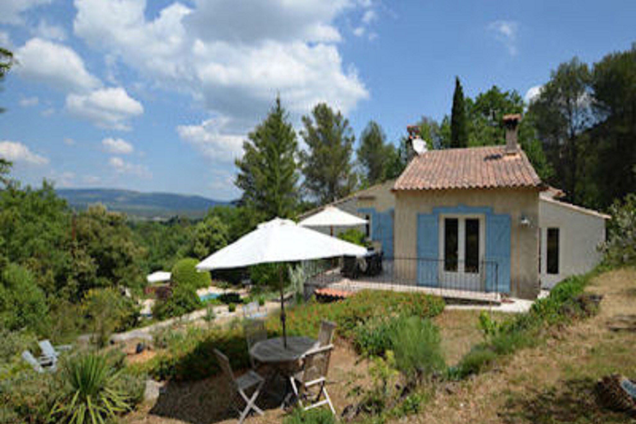 Attractive holiday home with private pool, stunning views, surrounded by nature!