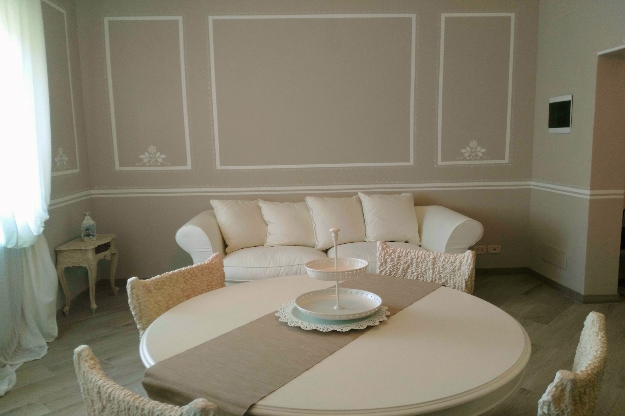 Montefiore-Living room