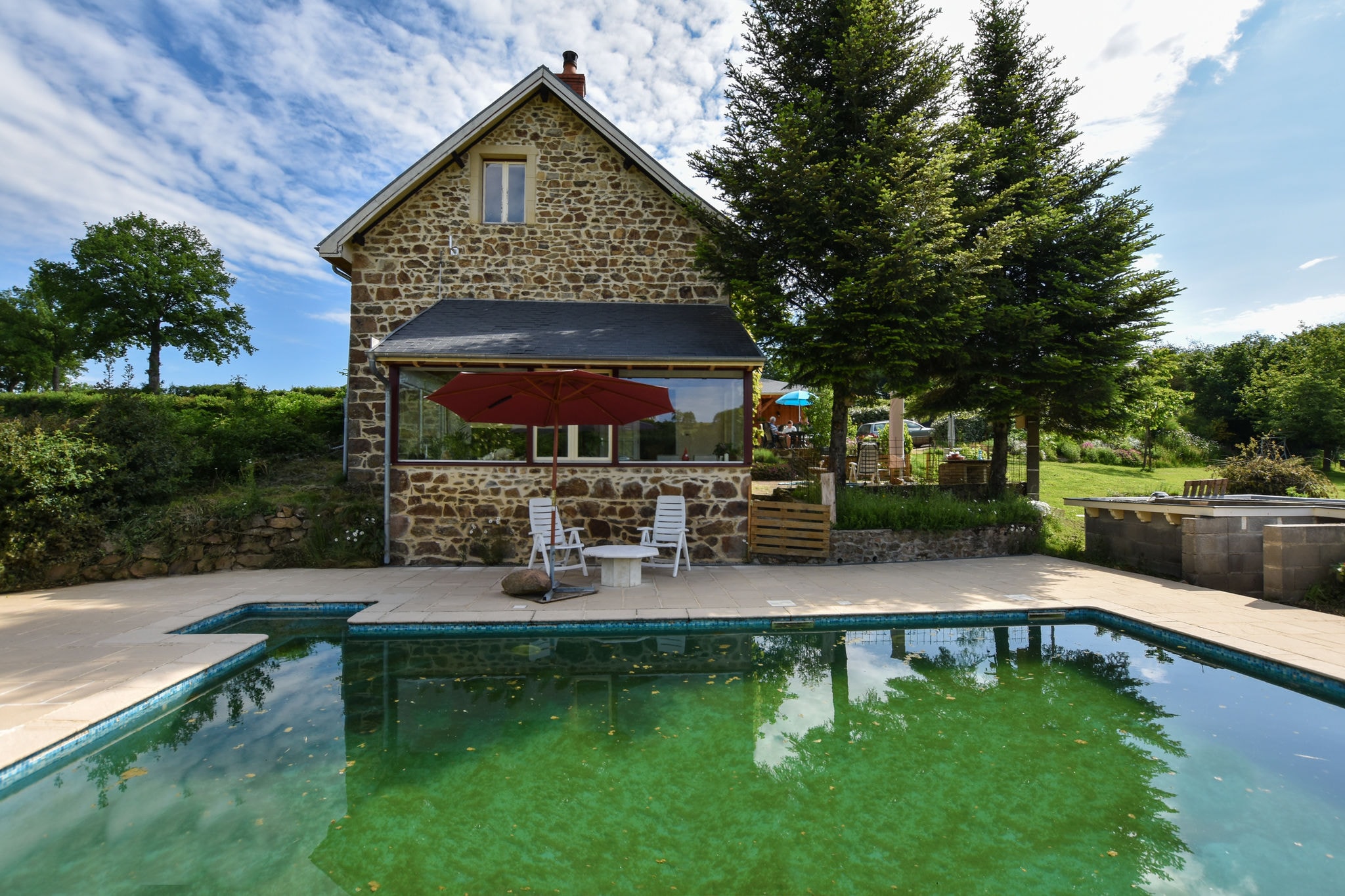 Maison de vacances à la campagne à Virlet, piscine privée