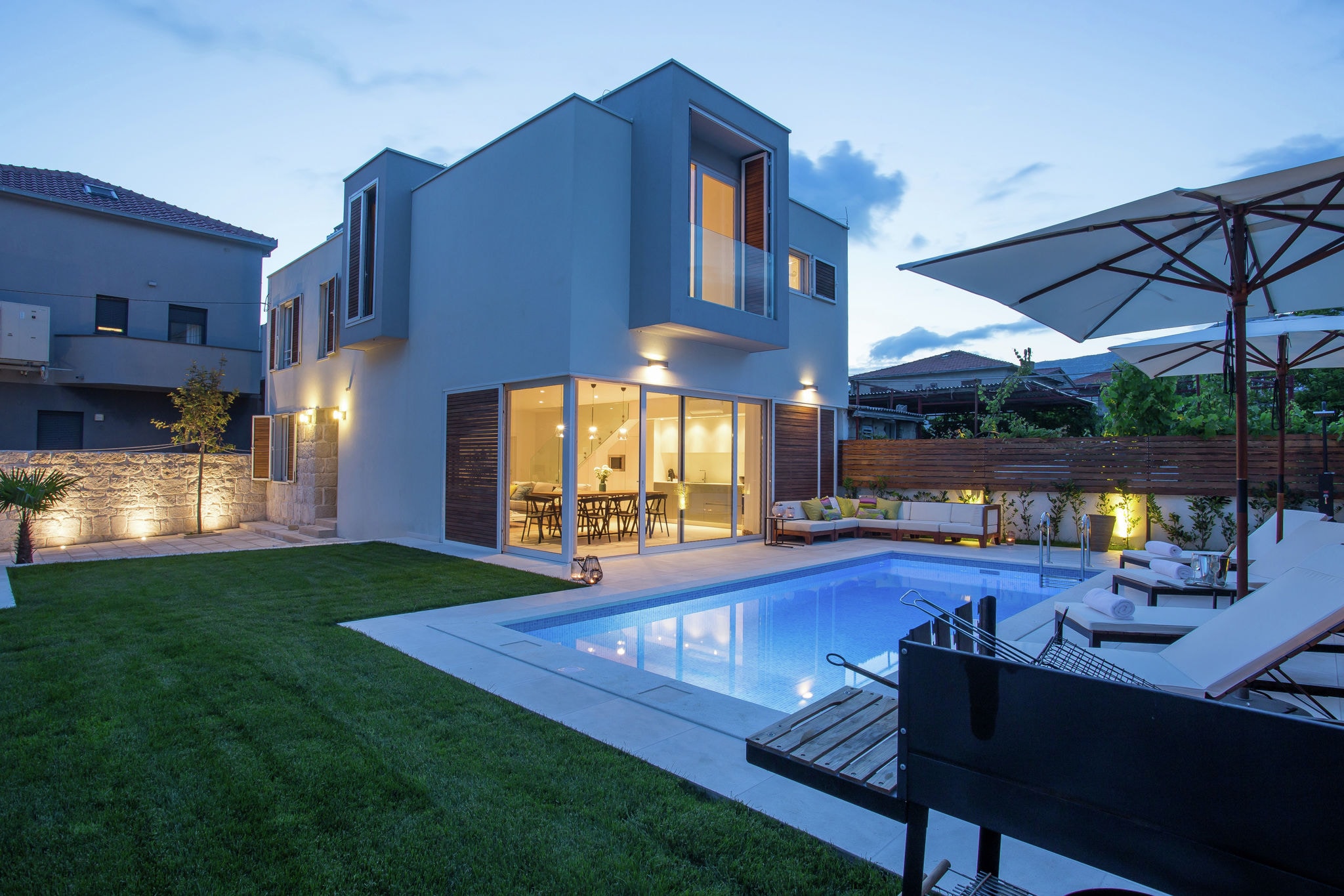 Villa luxueuse avec piscine privée et jardin