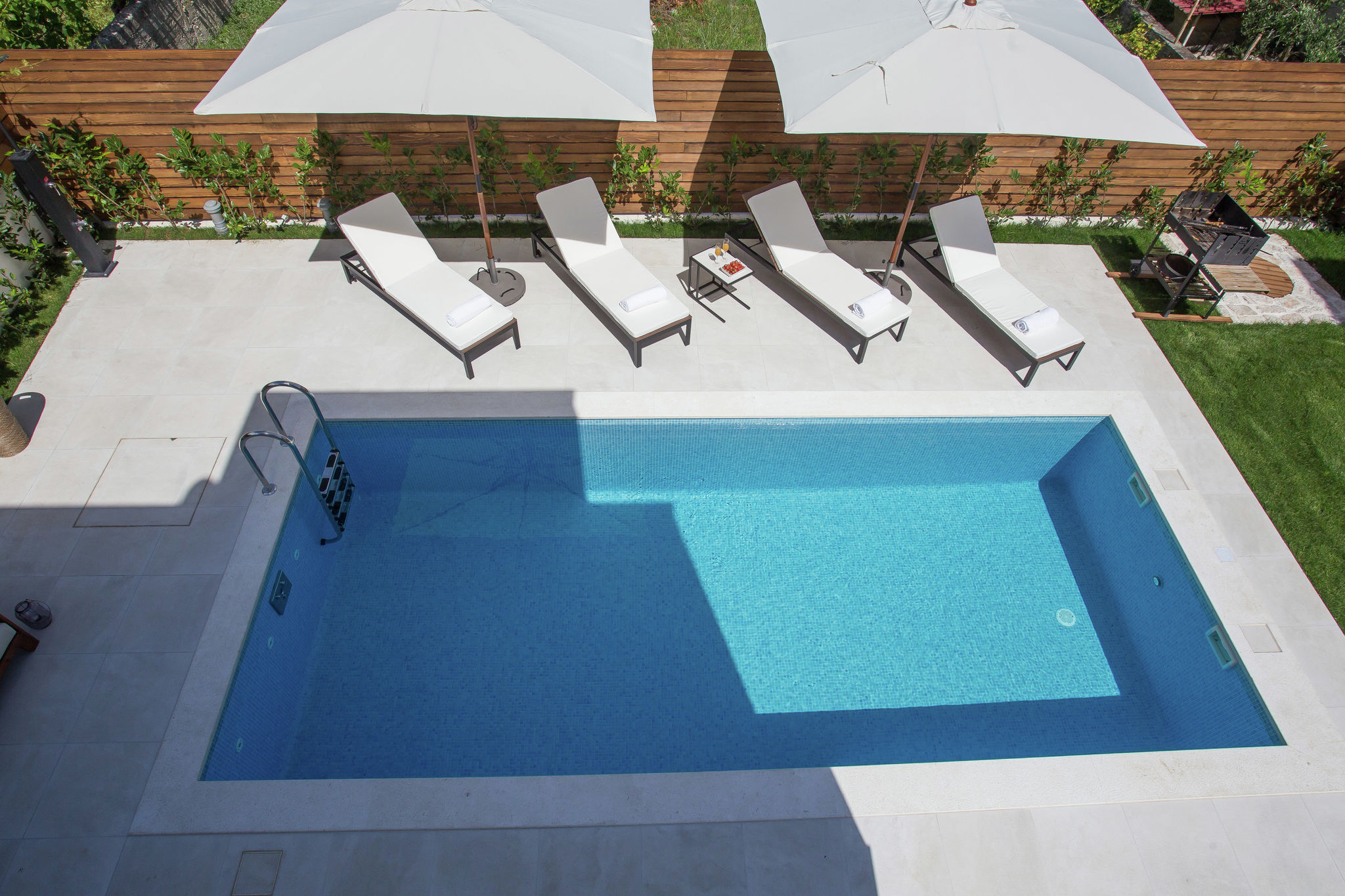 Luxuriöse Villa mit privatem Pool und Garten