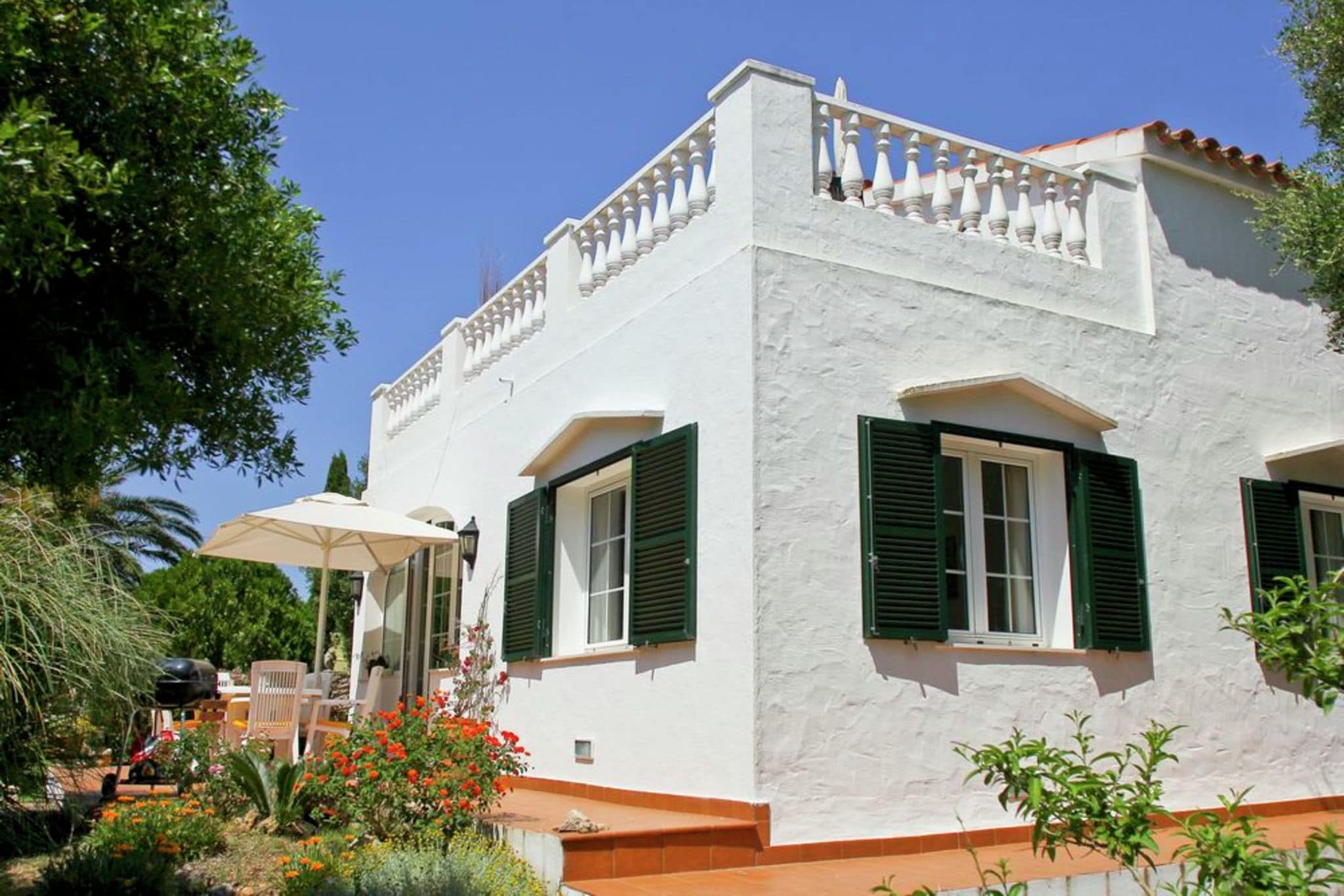 Villa with pool, garden and WIFI located 6 km from the sea in La Argentina