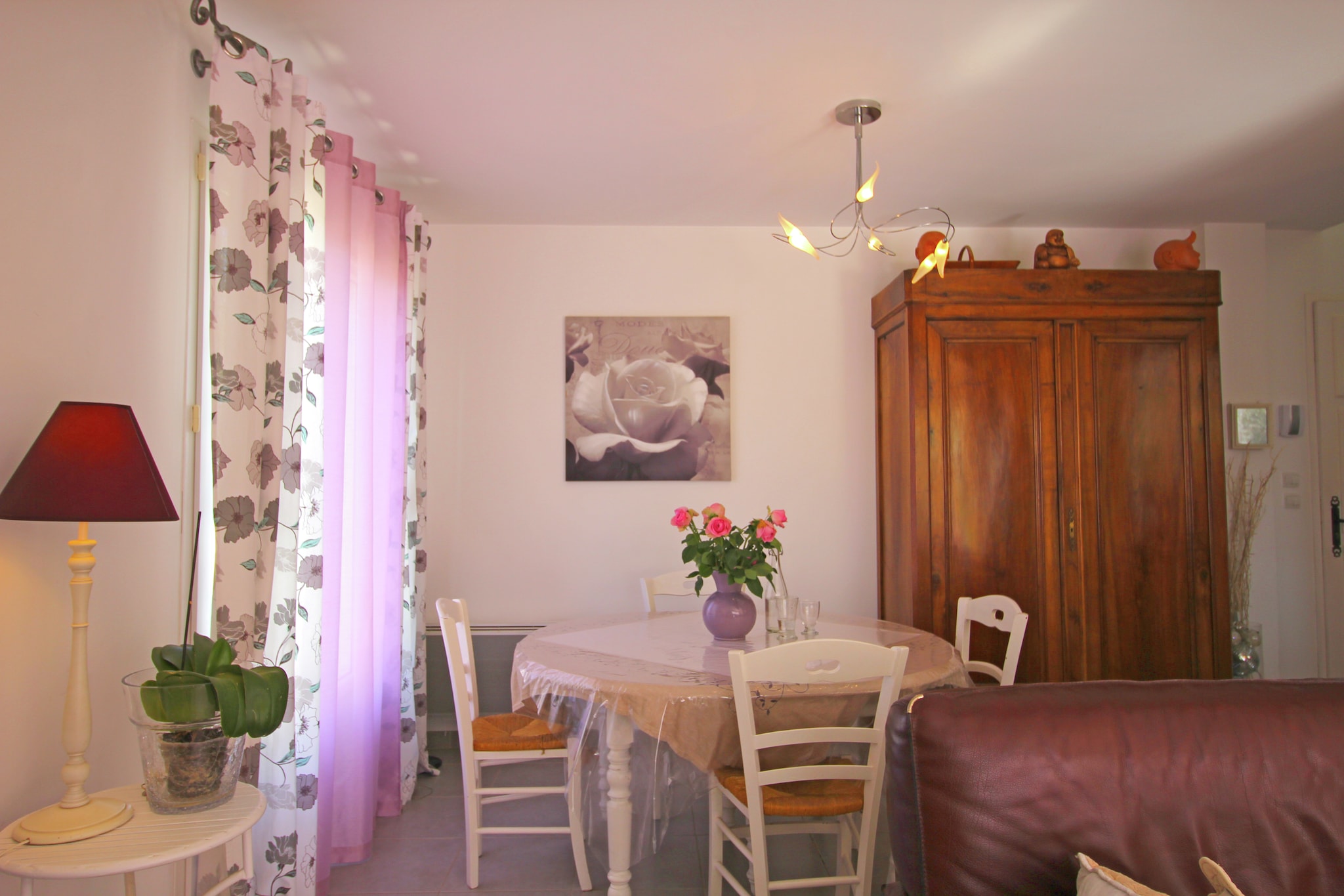 Villa met klimaat en privé zwembad-Eetkamer