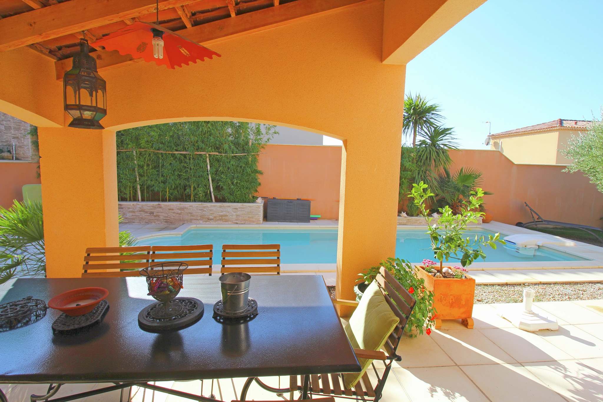 Villa met klimaat en privé zwembad-Terrasbalkon