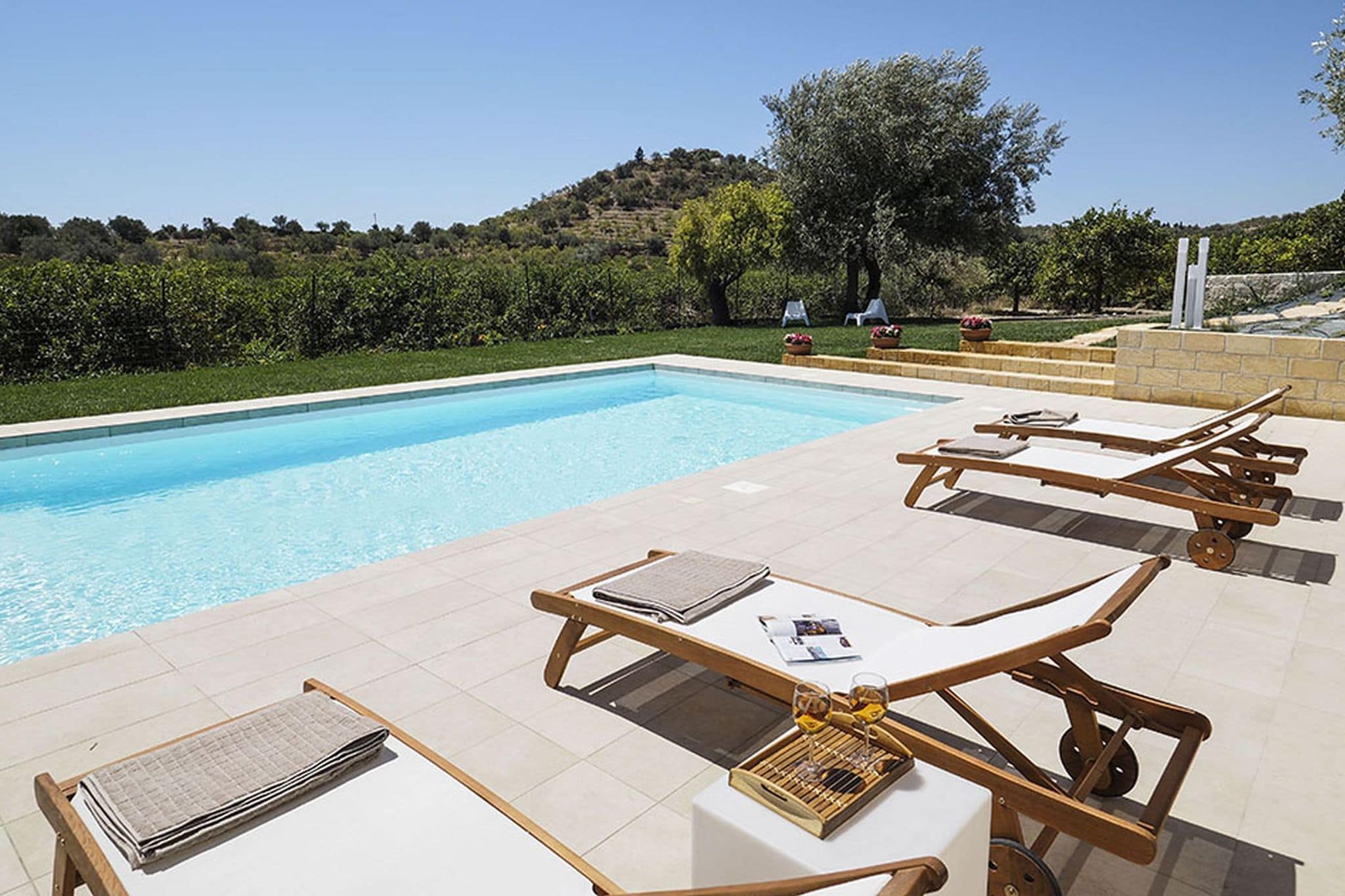 Maison de vacances moderne avec piscine à Noto