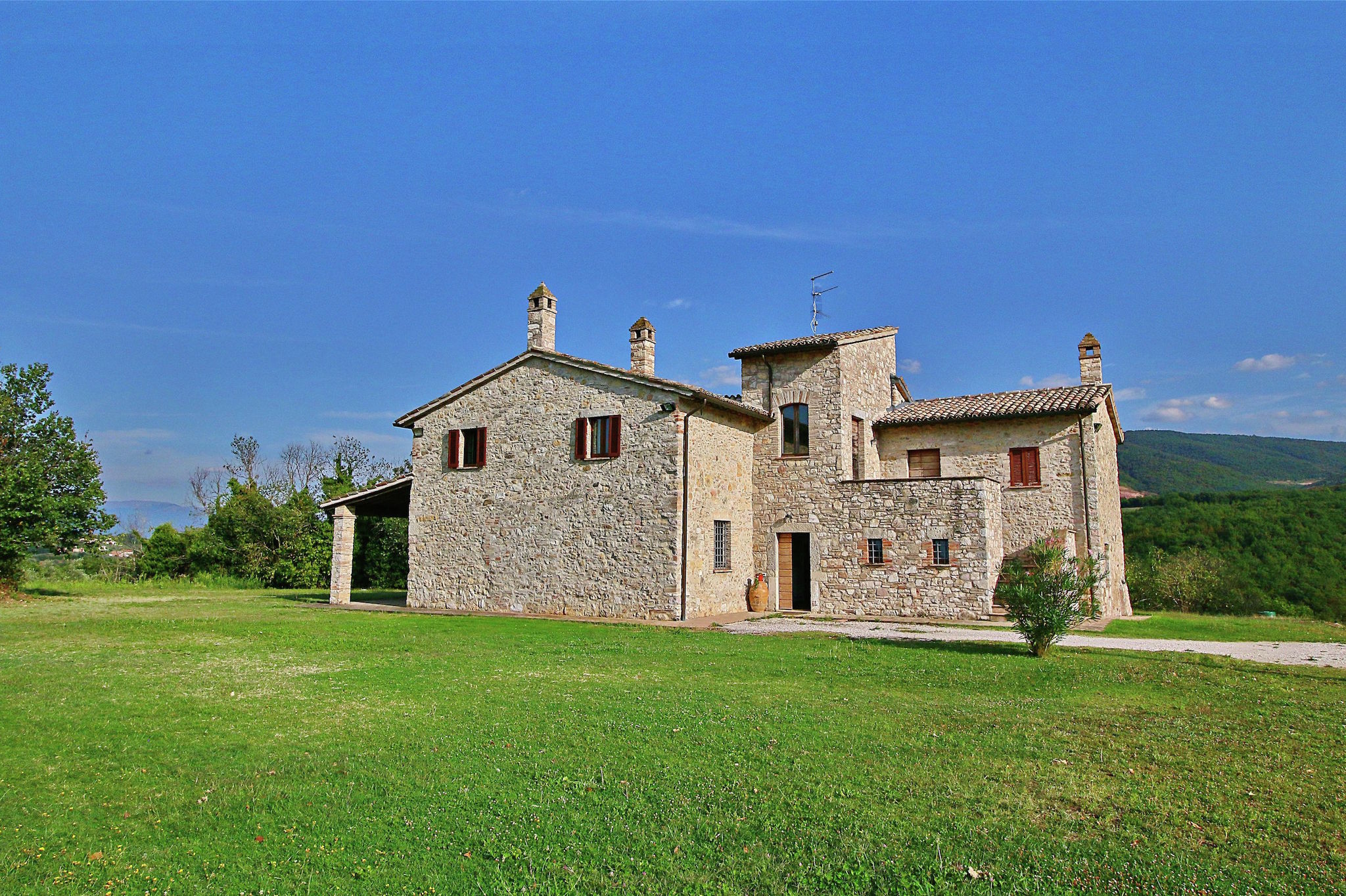 Magnifique Villa à Torri, avec Piscine