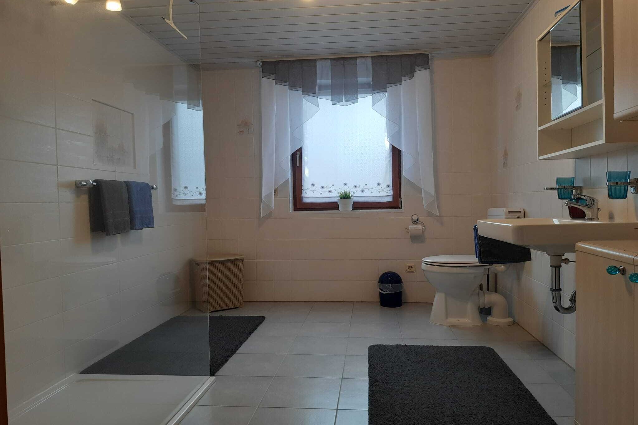 Ferienwohnung Fries-Badkamer