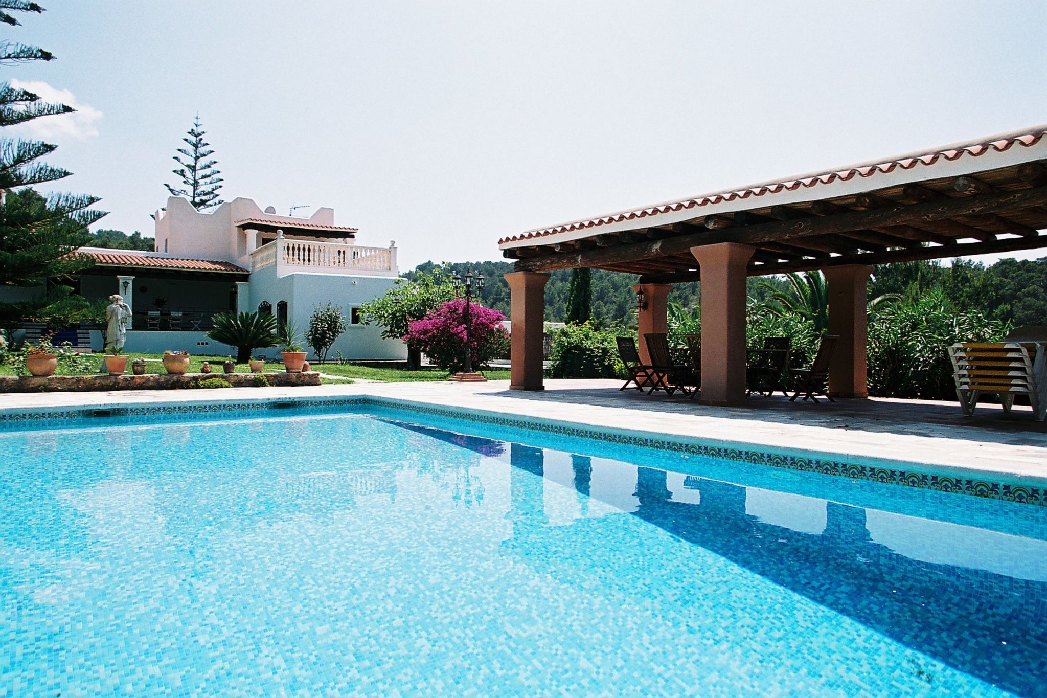 Schöne Villa mit Whirlpool in Santa Eulària des Riu
