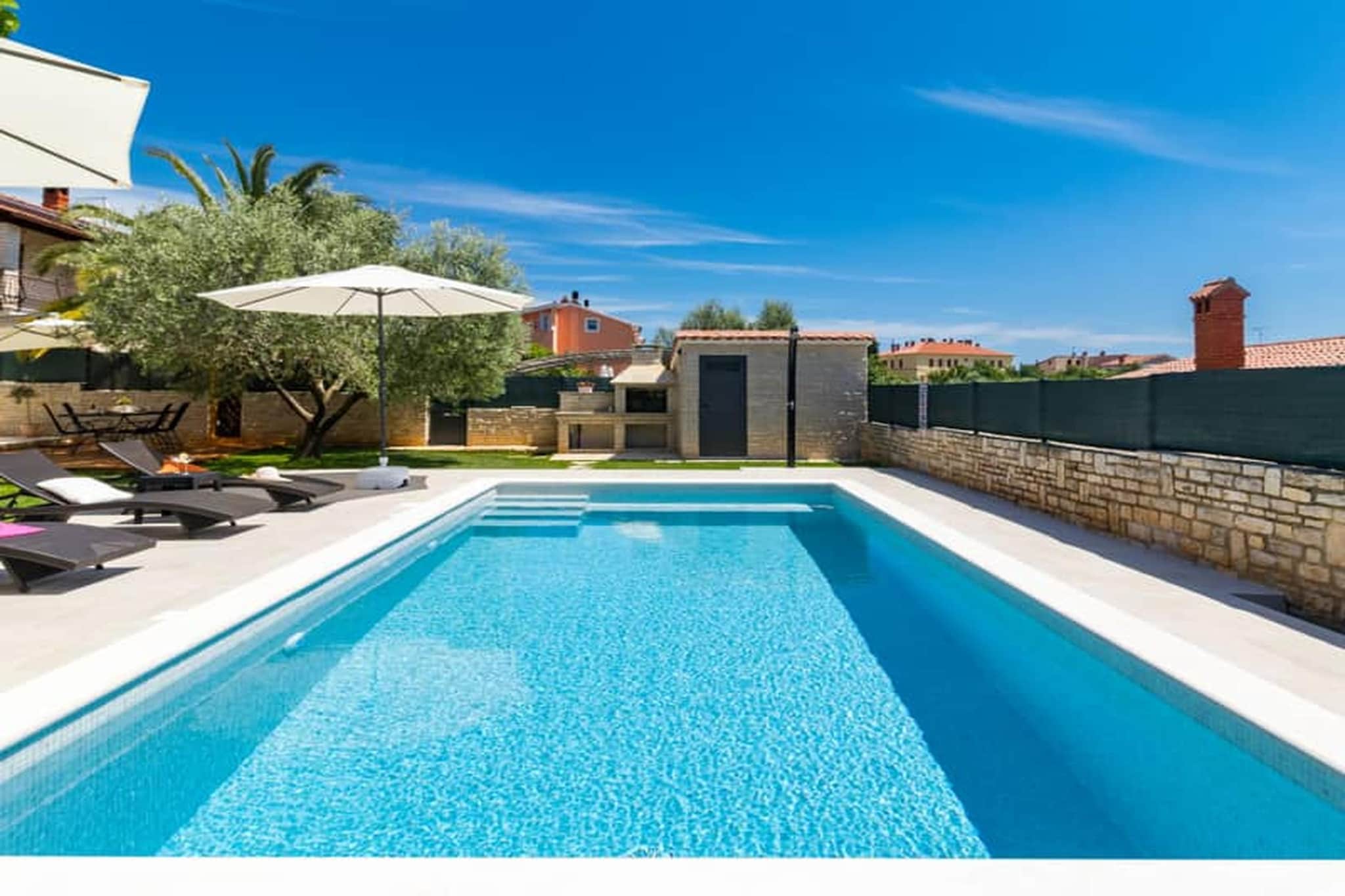 Villa Pietra - Schwimmbad