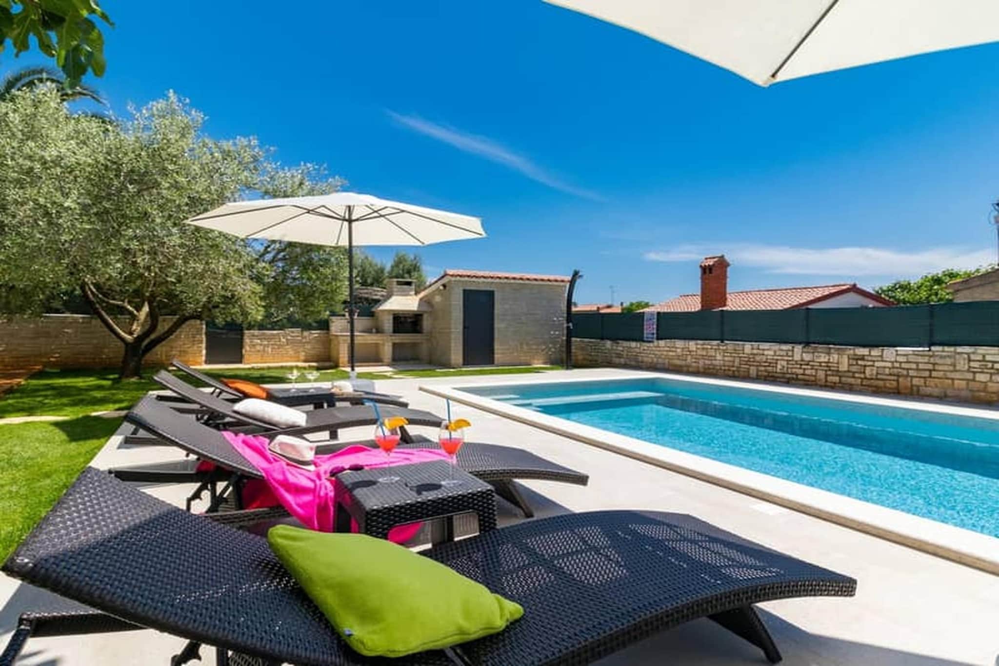 Villa Pietra - Schwimmbad