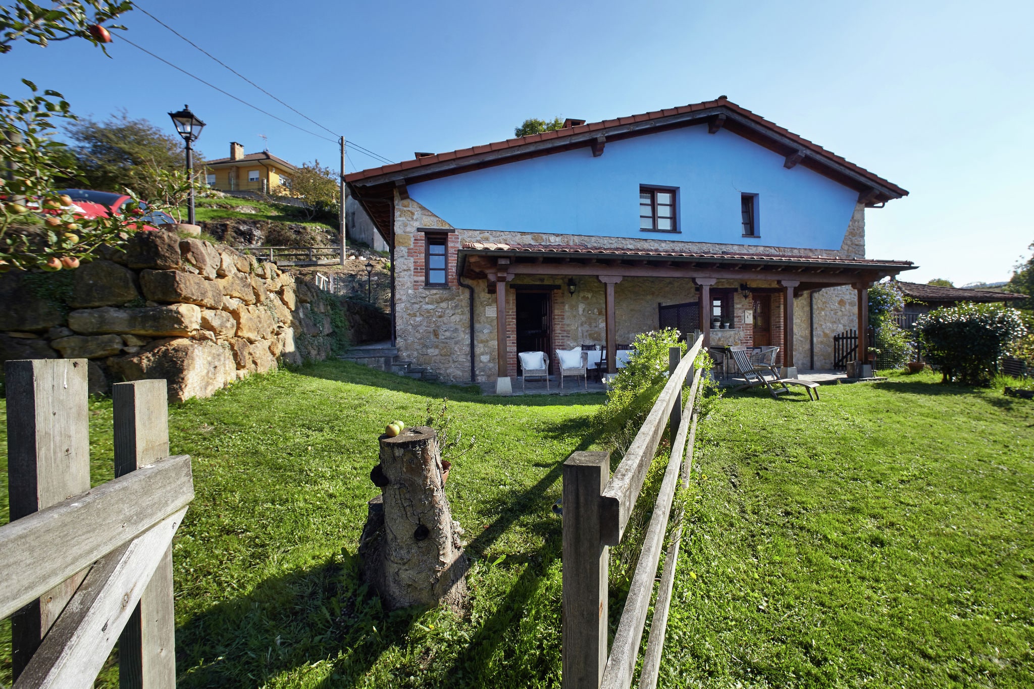 Mooi landhuis met zwembad tussen de stranden van Asturië en de Picos de Europa