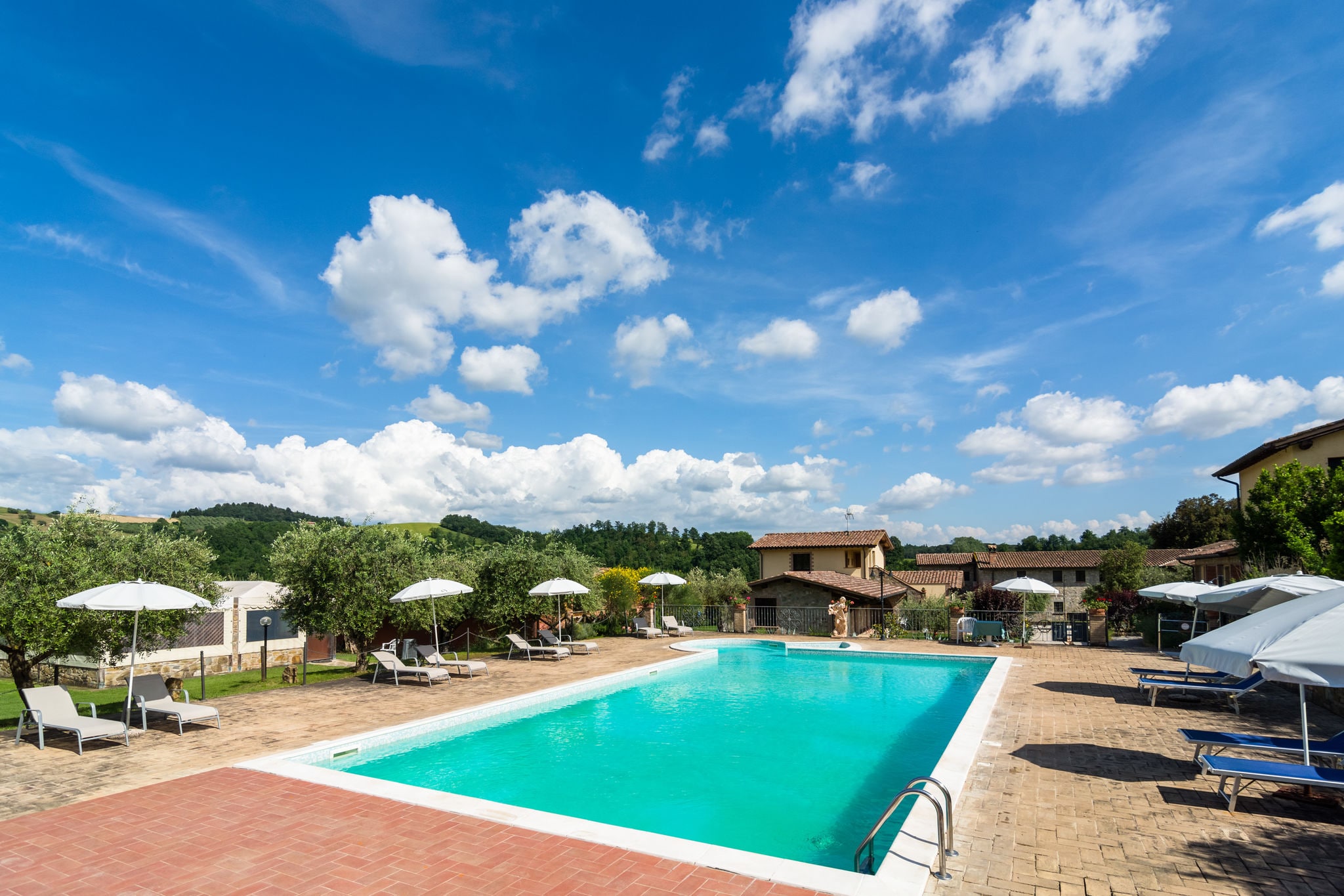 Stenen boerderij in Perugia met zwembad en bubbelbad