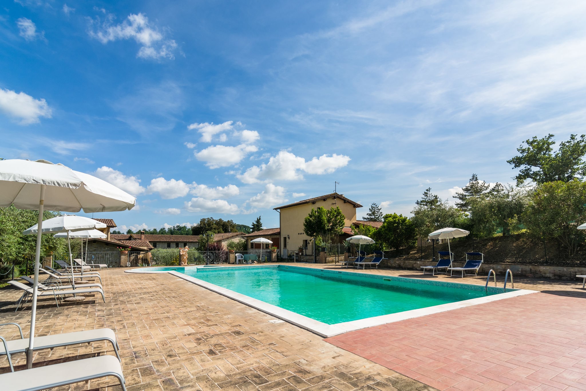 Stenen boerderij in Perugia met zwembad en bubbelbad