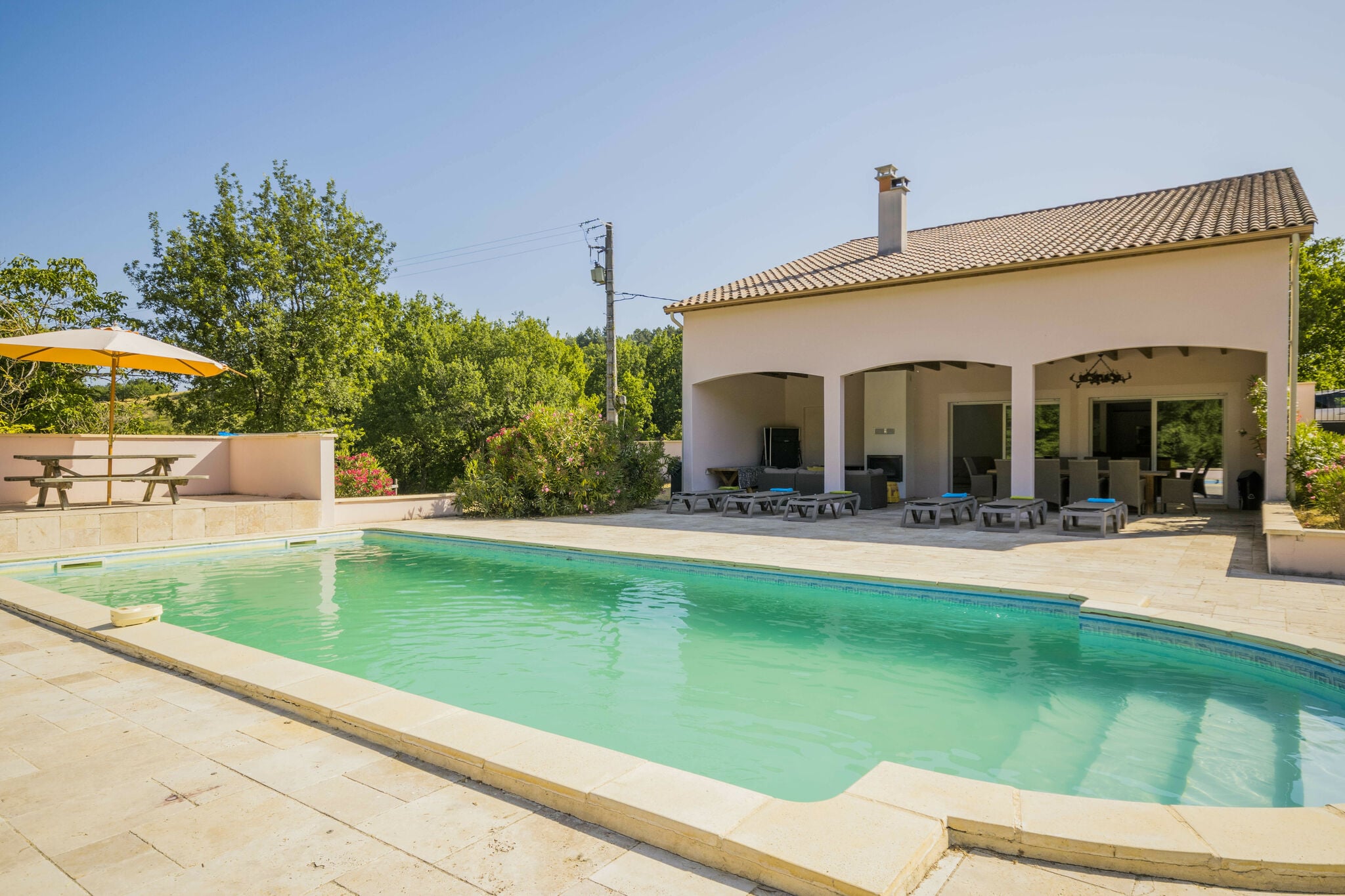 Villa spacieuse avec piscine privée à Montayral