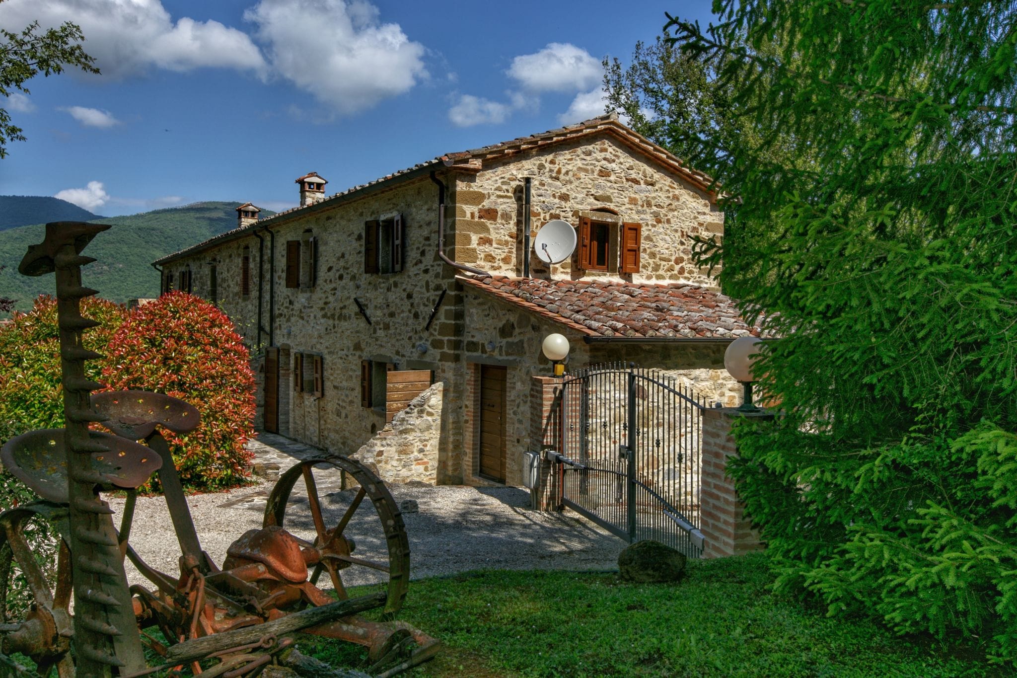 Luxury Cottage in Lisciano Niccone Umbria with Swimming Pool