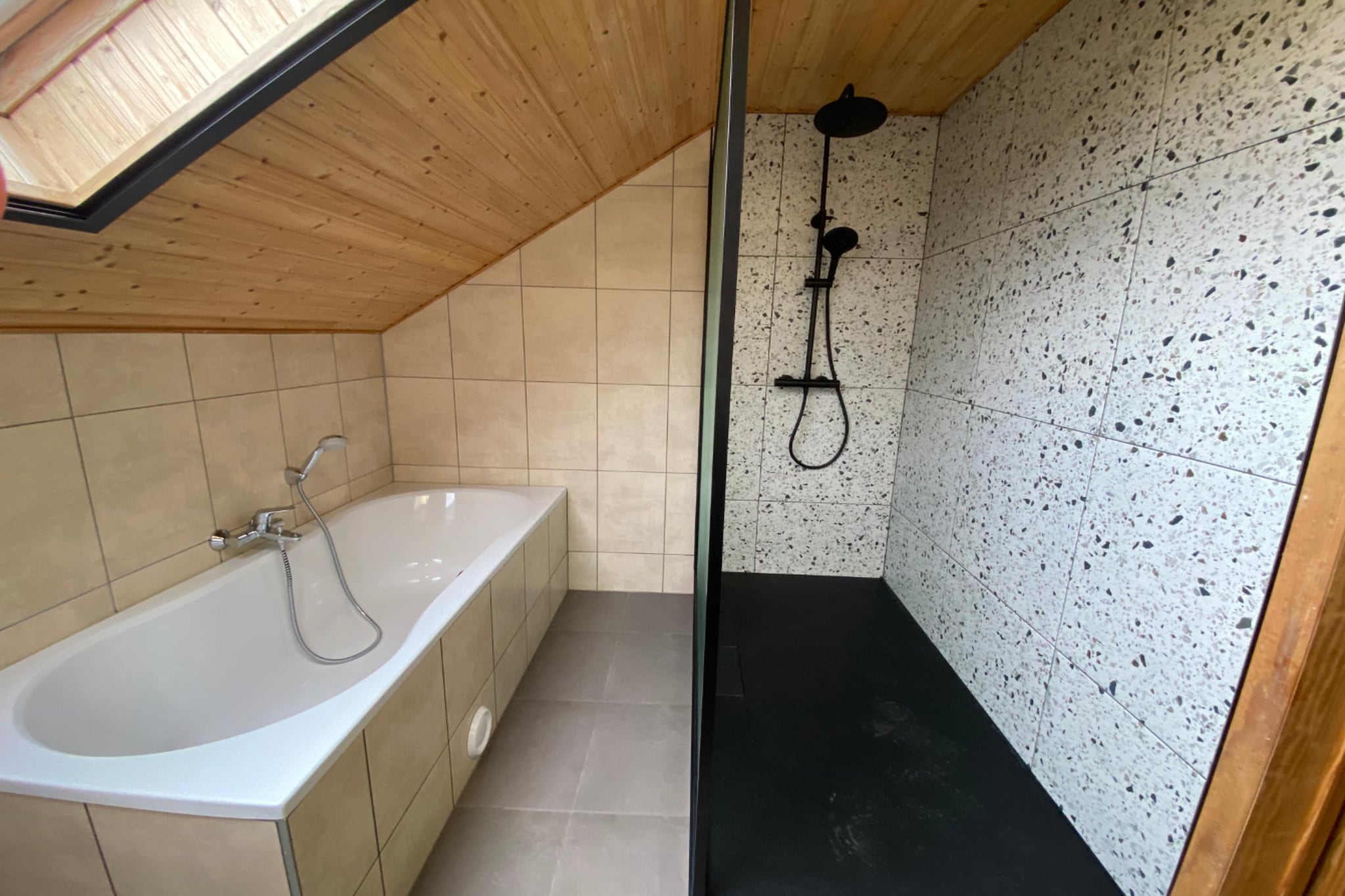 Belle Vue - Bathroom