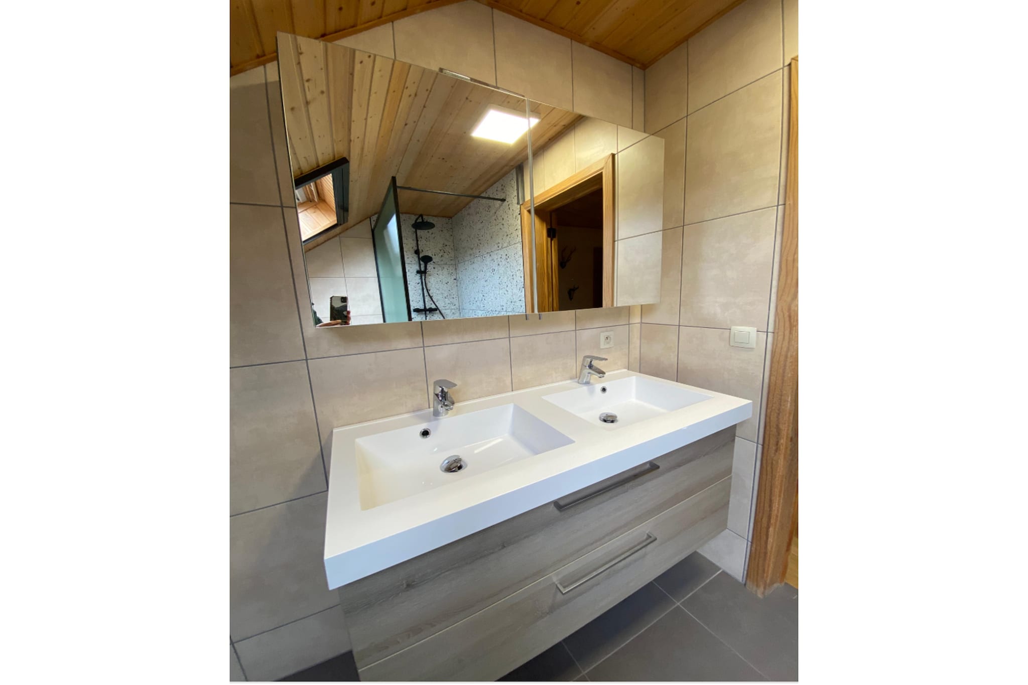 Belle Vue - Bathroom