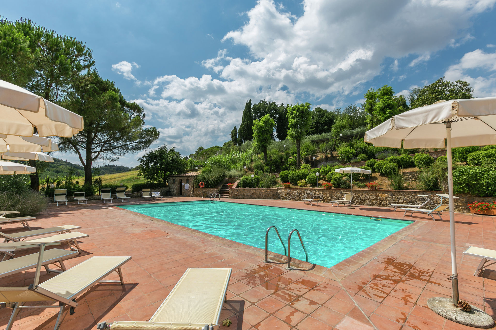 Moderne vakantiewoning in Sienna met een zwembad