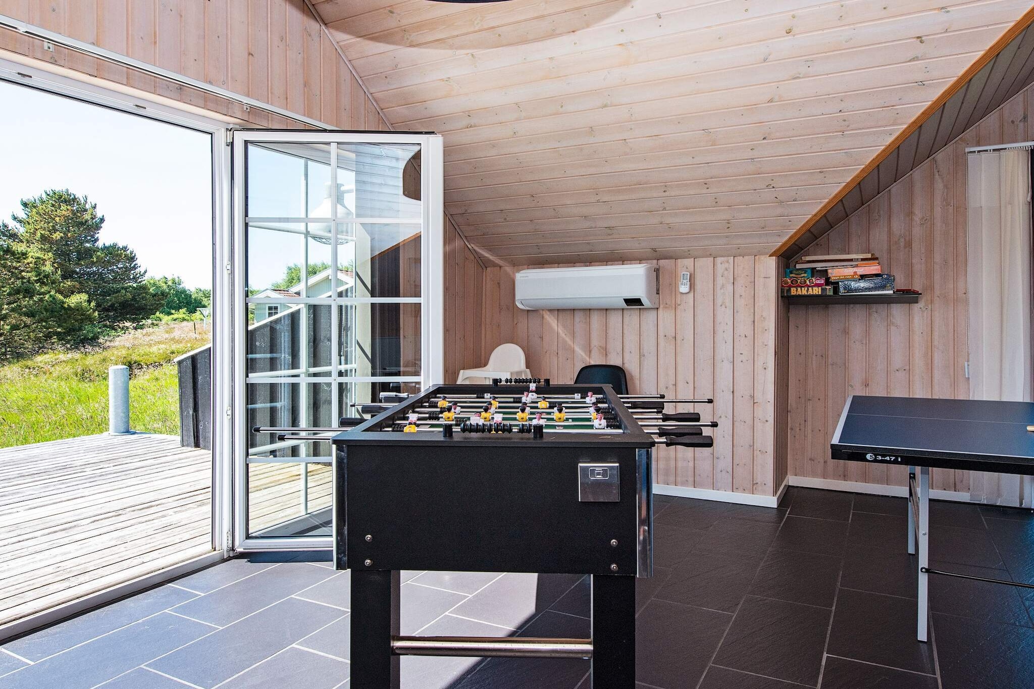 Luxury Retreat with Pool - Indoor