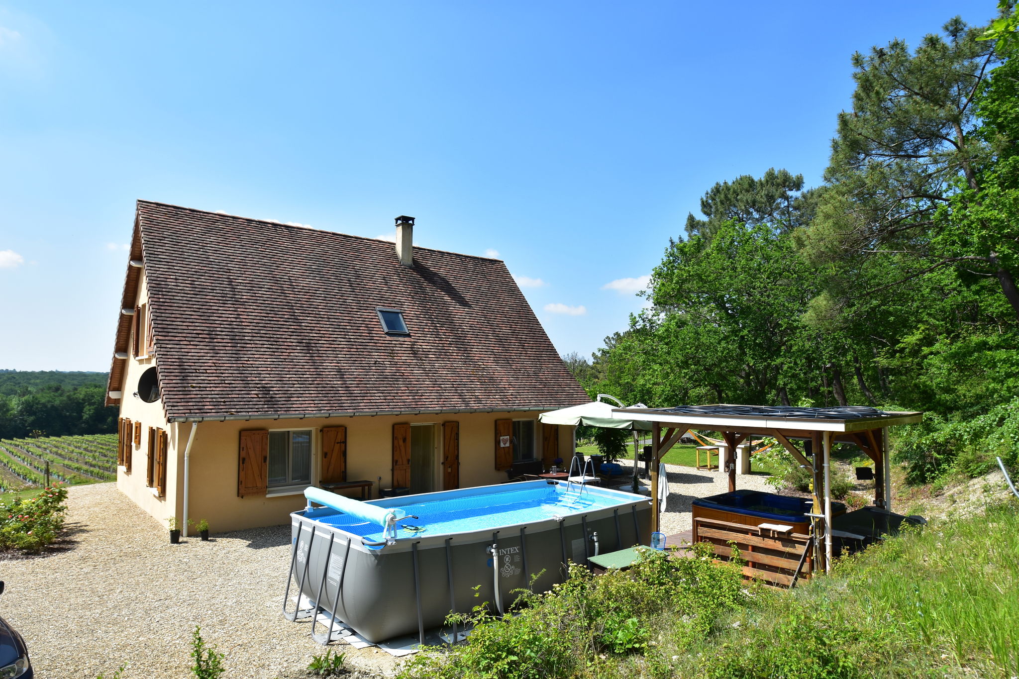 Schönes Ferienhaus in Monbazillac mit privatem Schwimmbad