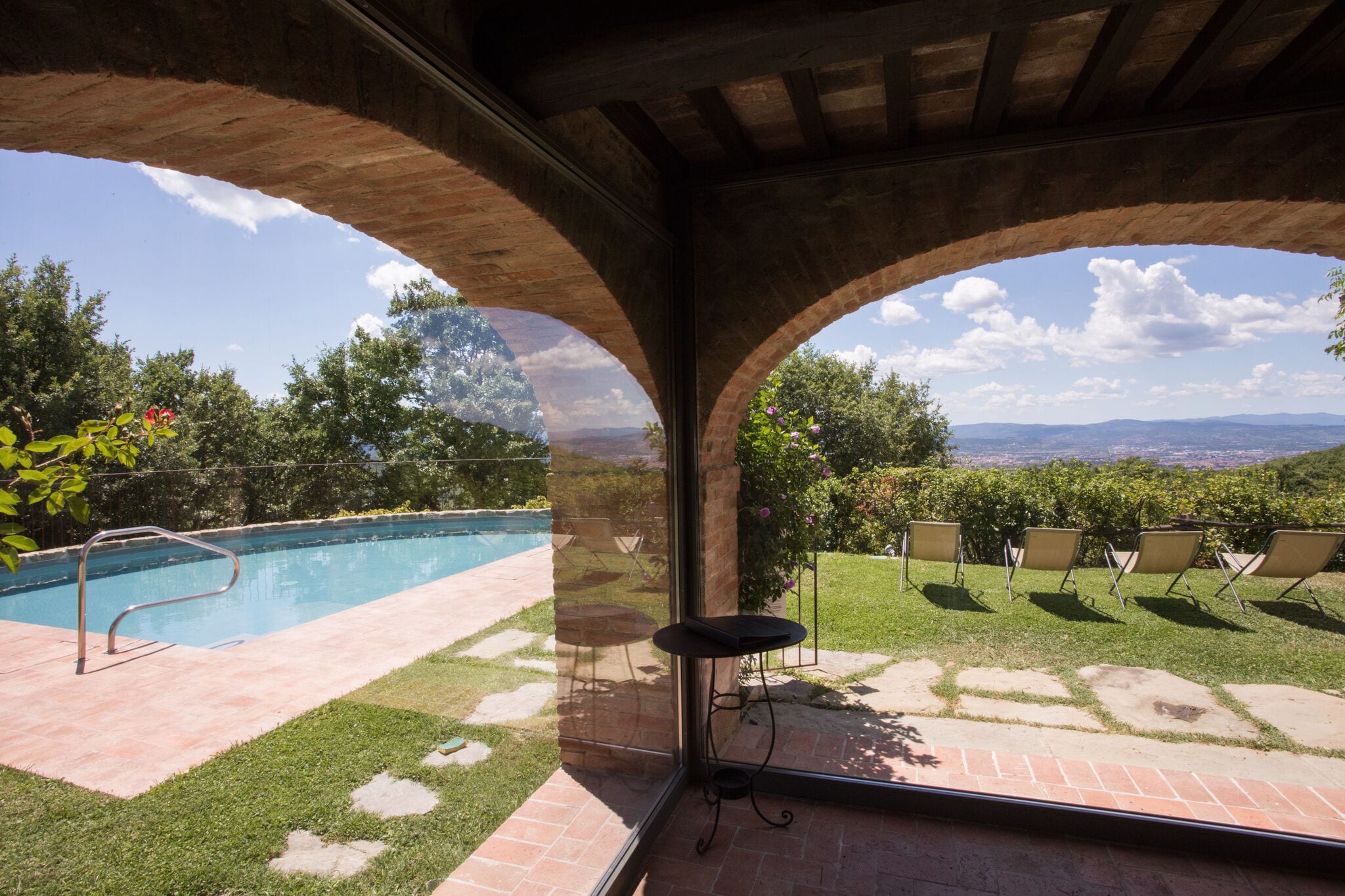 Rustieke villa op een wijnlandgoed met een privézwembad