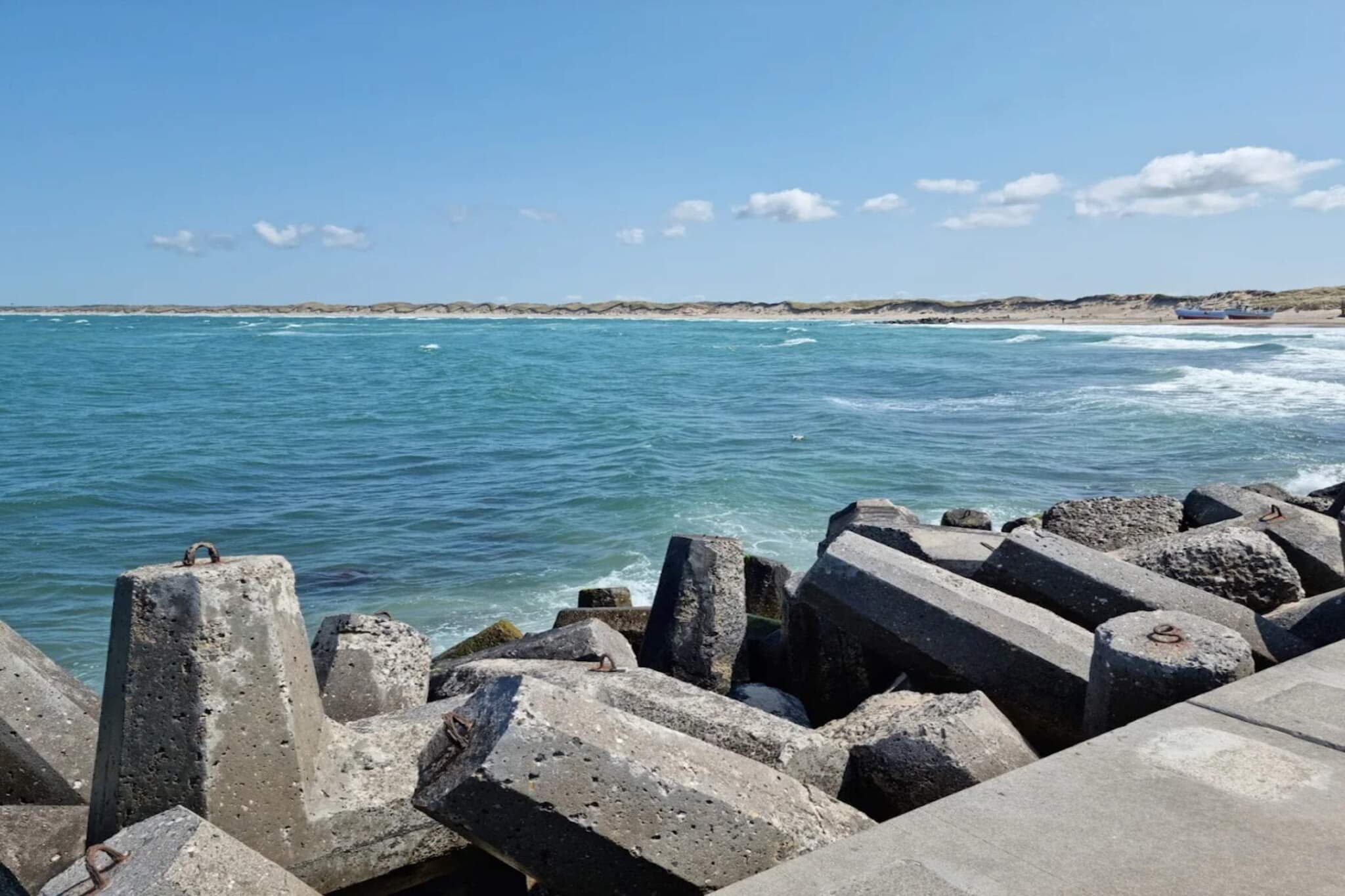 Ontsnapping aan zee met schommel - Waterzicht